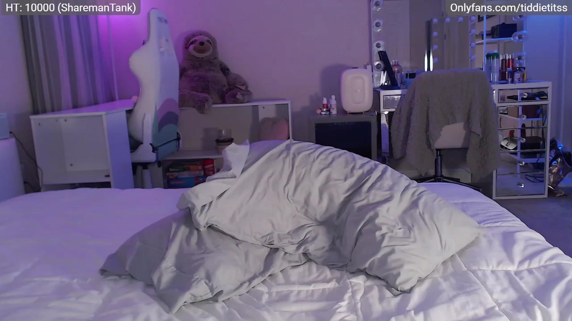 Gallery image thumbnail from tiddietitss's myfreecams stream on, 01/16/2023, 08:22 image 19 of 20