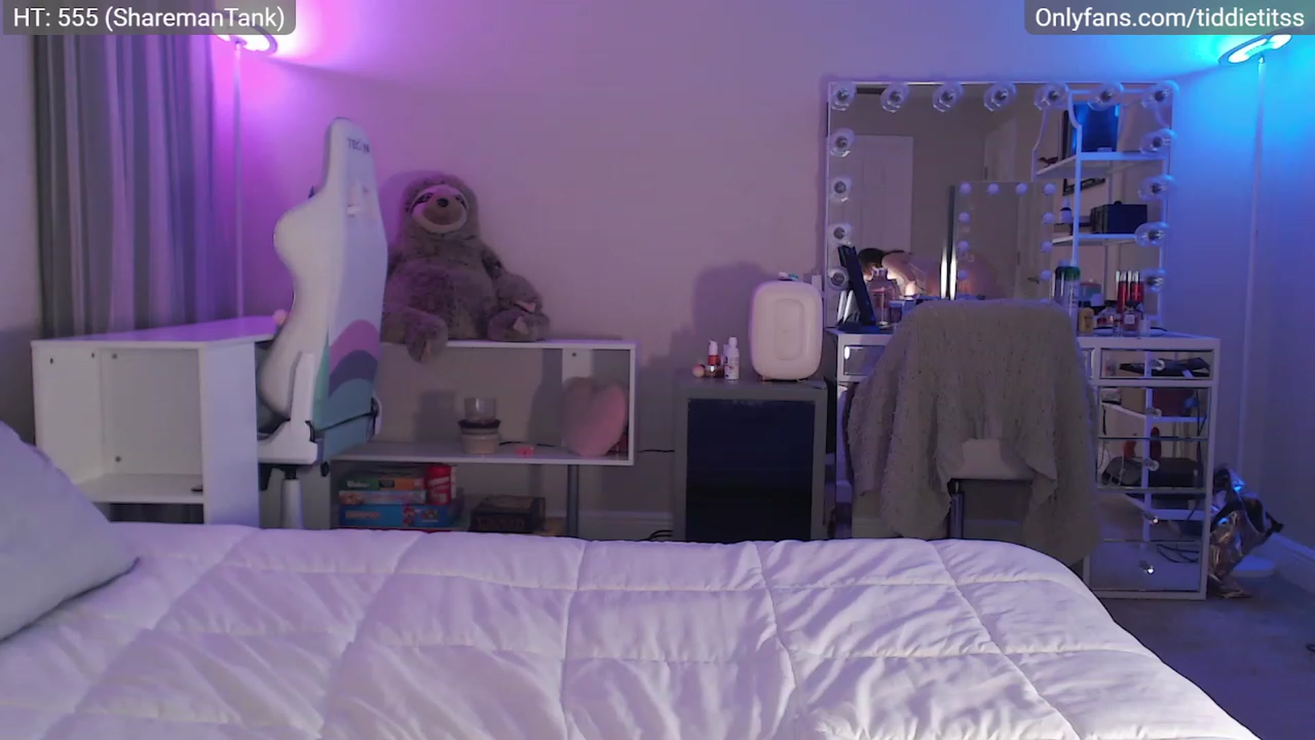 Gallery image thumbnail from tiddietitss's myfreecams stream on, 01/17/2023, 08:58 image 16 of 20
