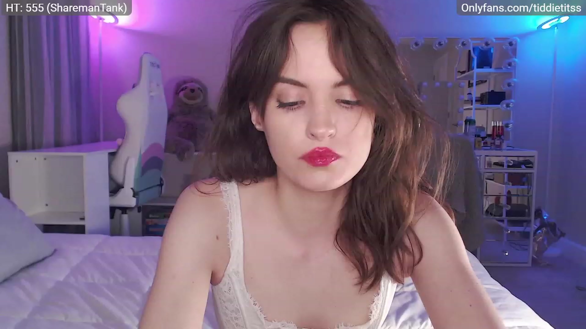 Gallery image thumbnail from tiddietitss's myfreecams stream on, 01/17/2023, 08:58 image 15 of 20