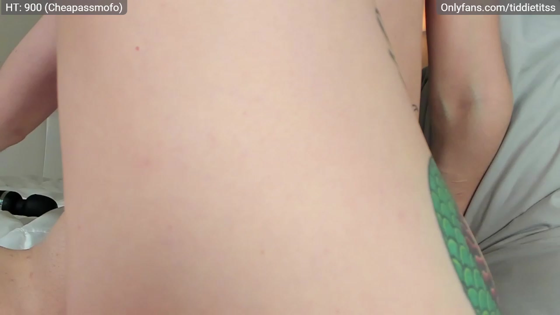Gallery image thumbnail from tiddietitss's myfreecams stream on, 01/31/2023, 04:45 image 15 of 20