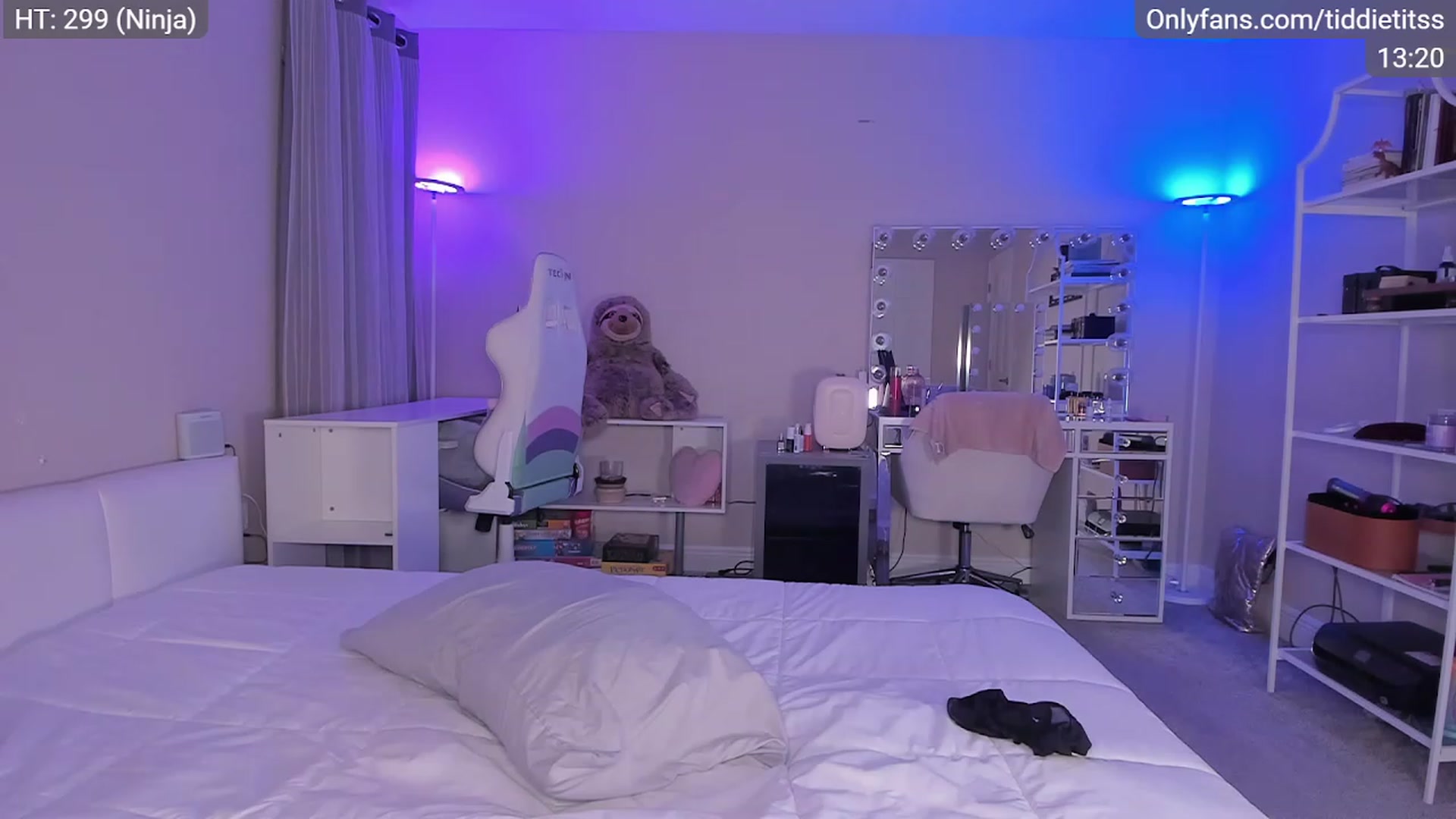 Gallery image thumbnail from tiddietitss's myfreecams stream on, 02/02/2023, 06:04 image 7 of 20