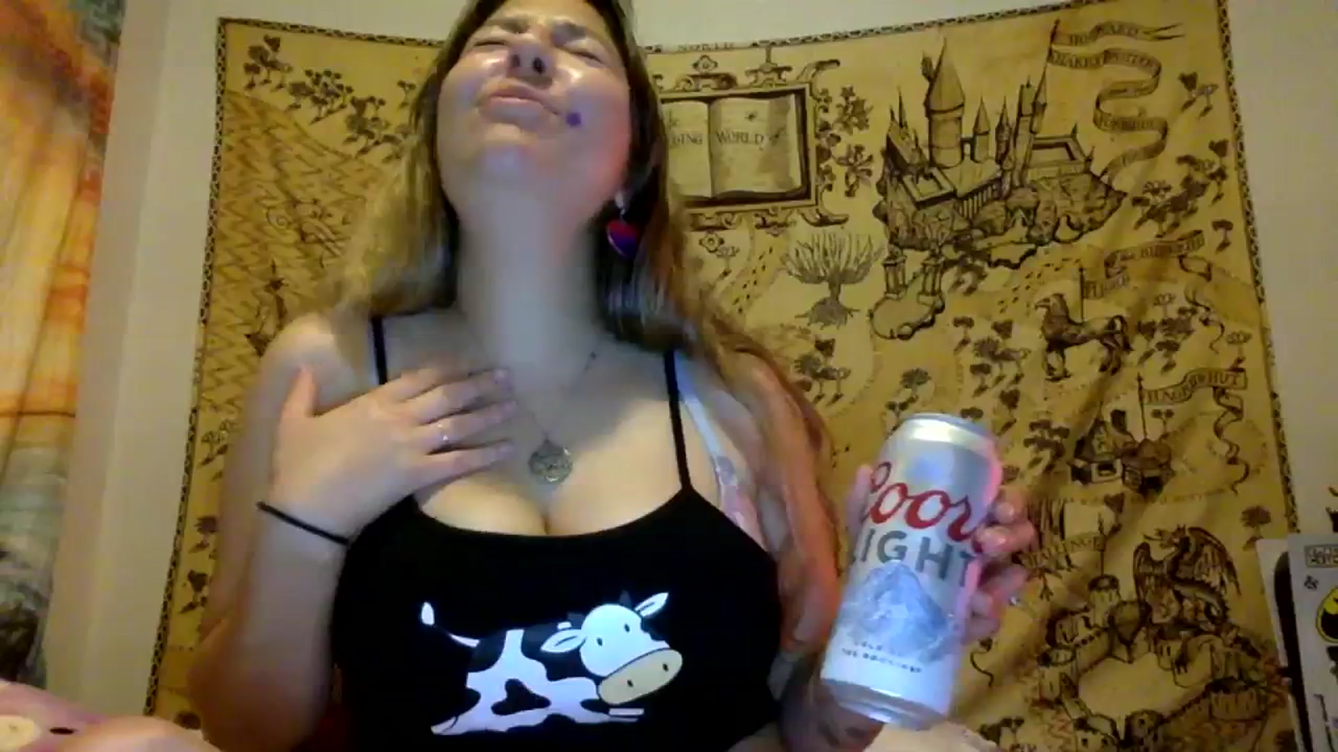 Gallery image thumbnail from tinydancer4's myfreecams stream on, 10/01/2023, 01:50 image 17 of 20