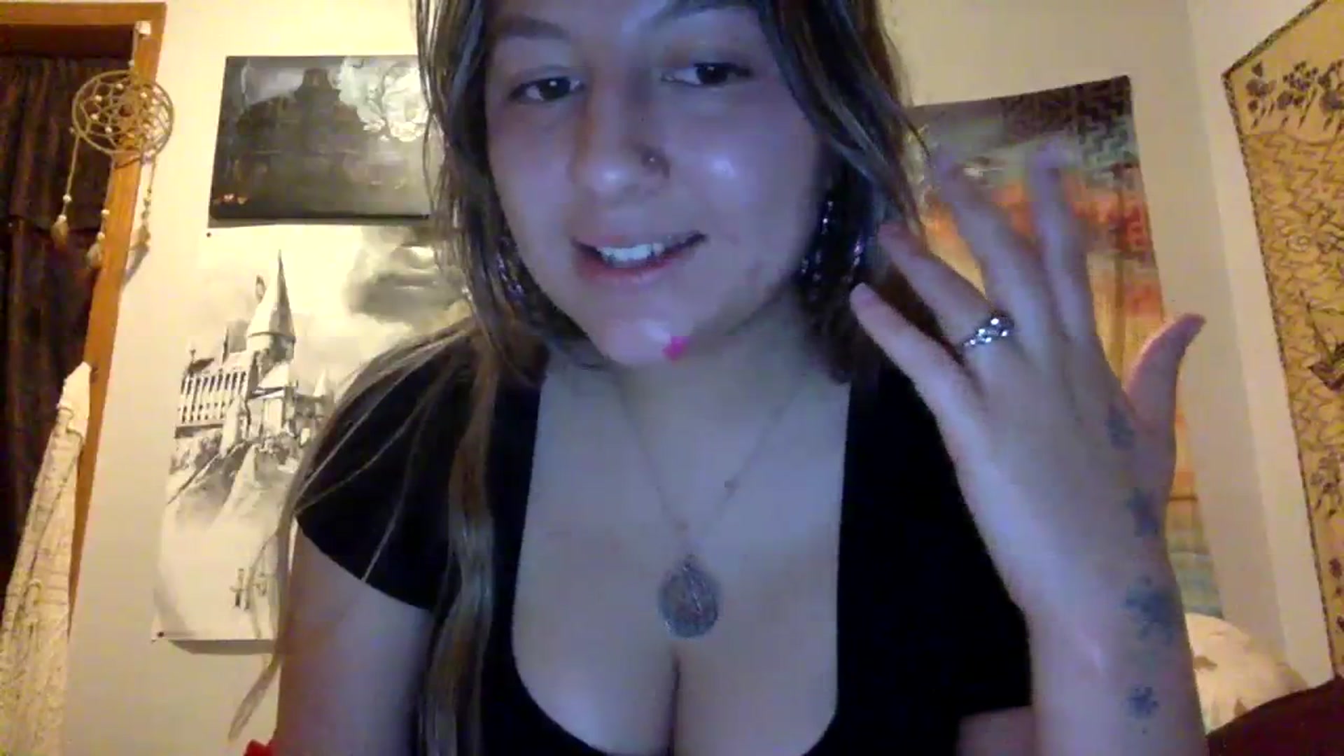 Gallery image thumbnail from tinydancer4's myfreecams stream on, 10/03/2023, 01:17 image 7 of 20