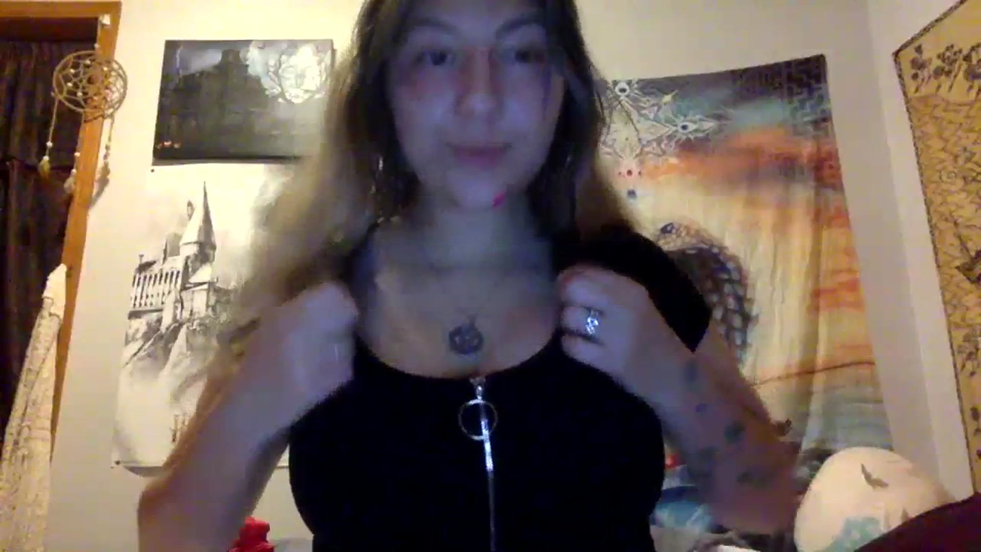 Gallery image thumbnail from tinydancer4's myfreecams stream on, 10/03/2023, 01:17 image 17 of 20
