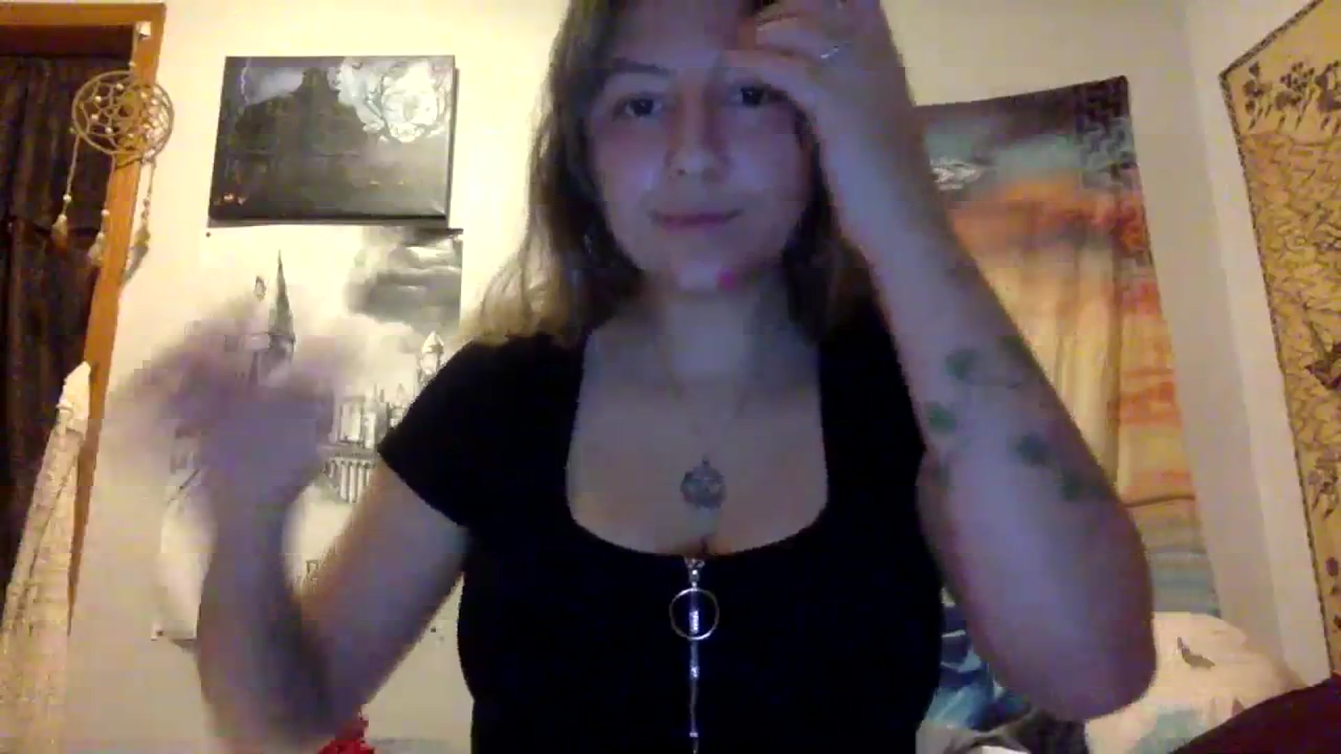 Gallery image thumbnail from tinydancer4's myfreecams stream on, 10/03/2023, 01:17 image 14 of 20