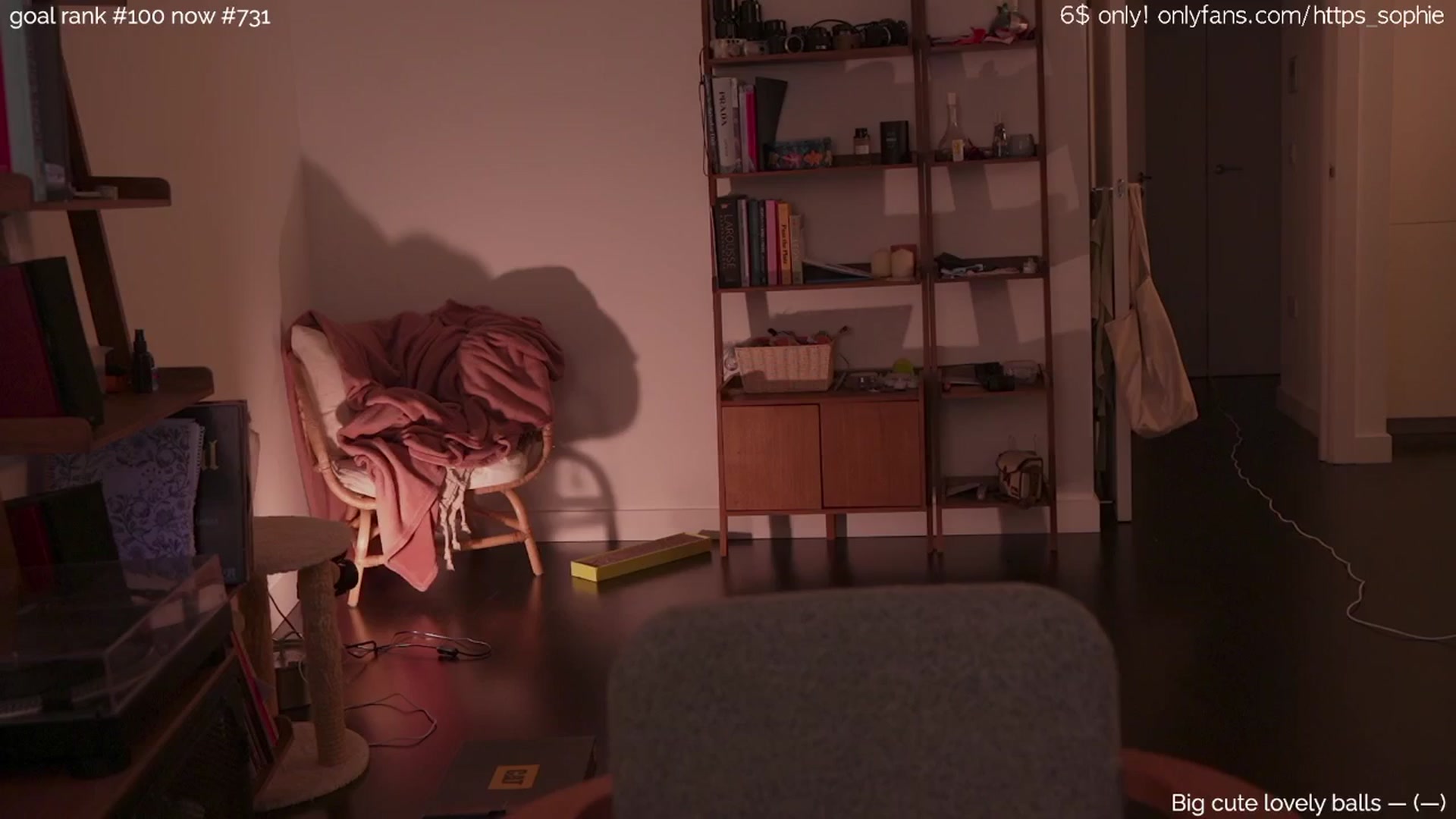 Gallery image thumbnail from tokencunt's myfreecams stream on, 03/03/2025, 02:28 image 2 of 20