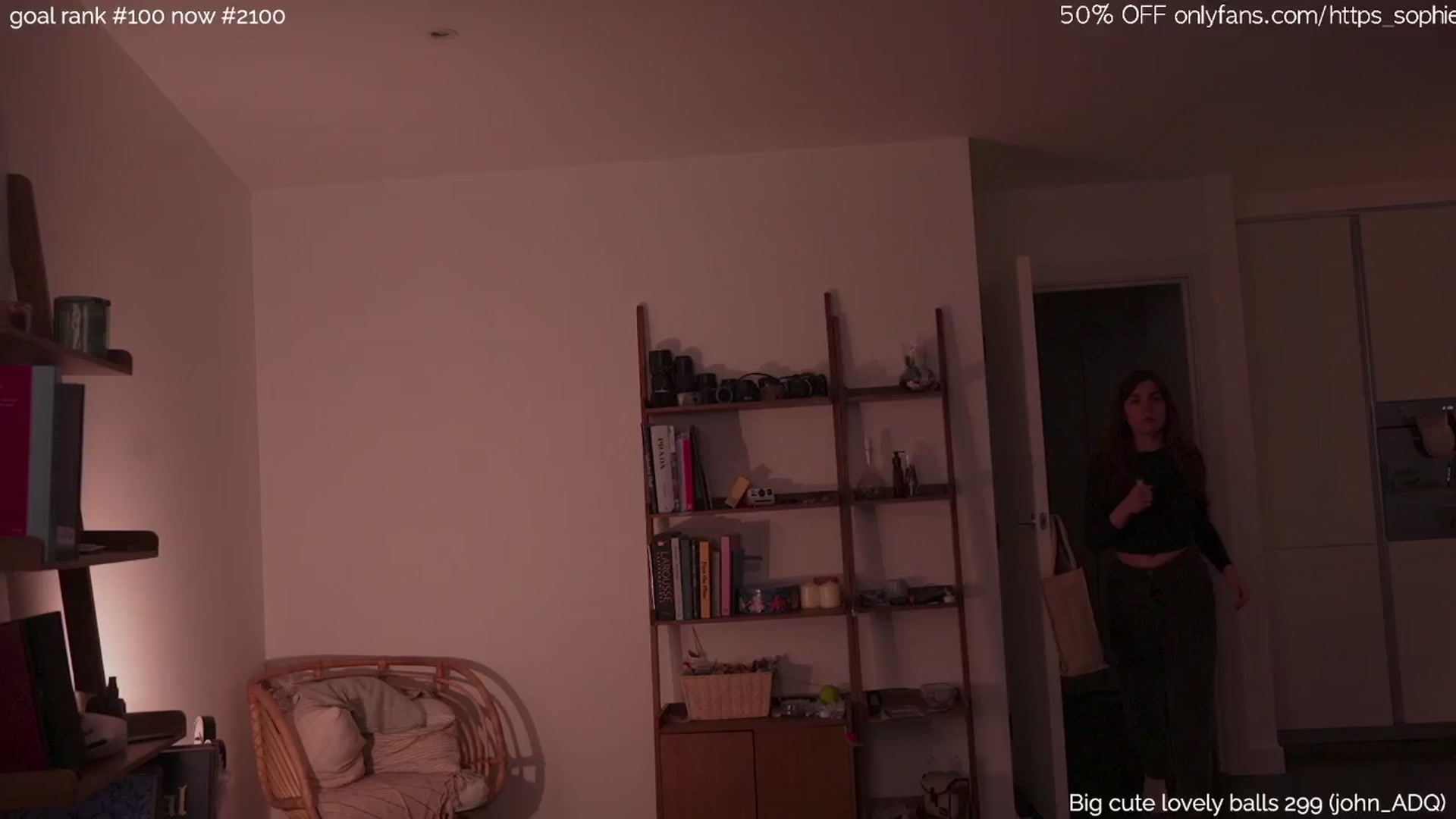 Gallery image thumbnail from tokencunt's myfreecams stream on, 04/14/2025, 24:03 image 16 of 20