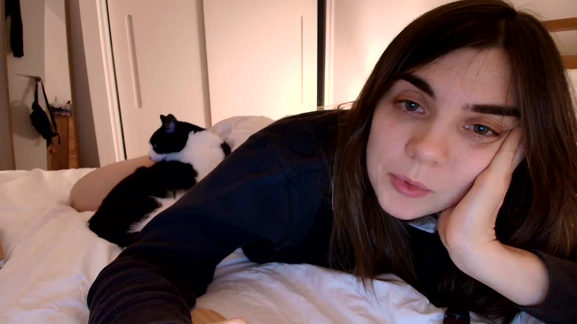 Gallery image thumbnail from tokencunt's myfreecams stream on, 04/30/2025, 24:01 image 10 of 20