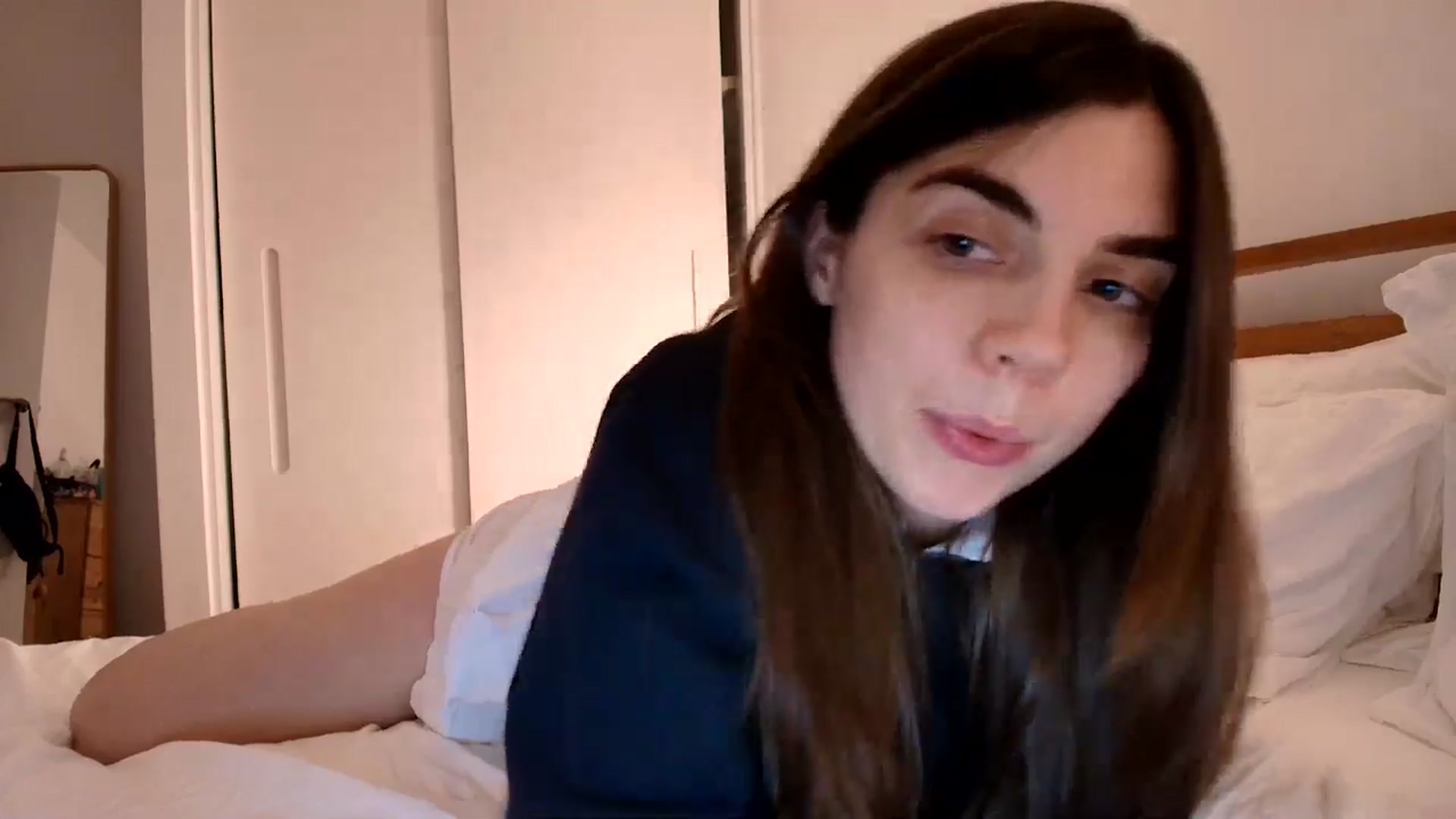 Gallery image thumbnail from tokencunt's myfreecams stream on, 04/30/2025, 24:01 image 9 of 20