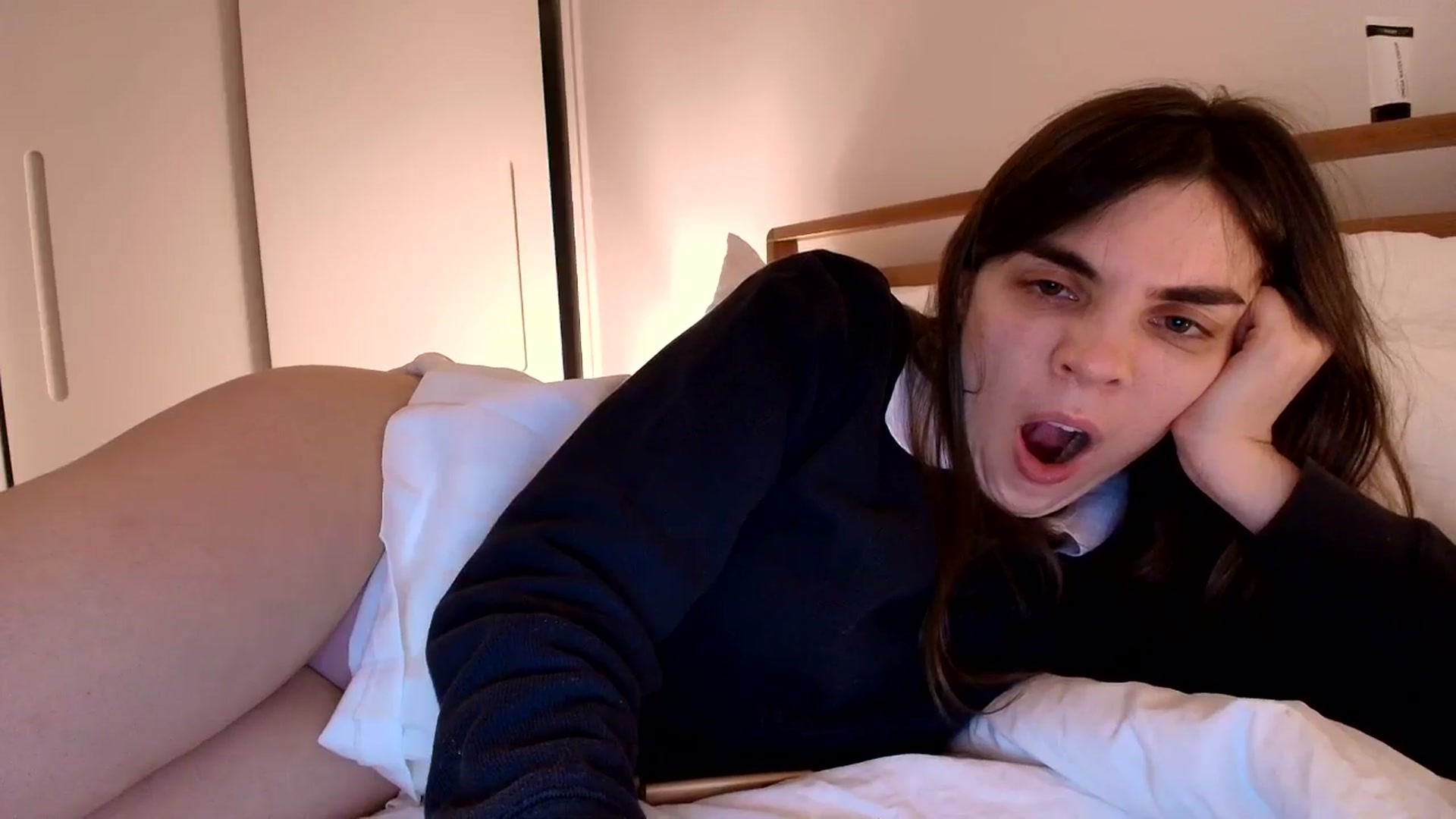 Gallery image thumbnail from tokencunt's myfreecams stream on, 04/30/2025, 01:59 image 6 of 20