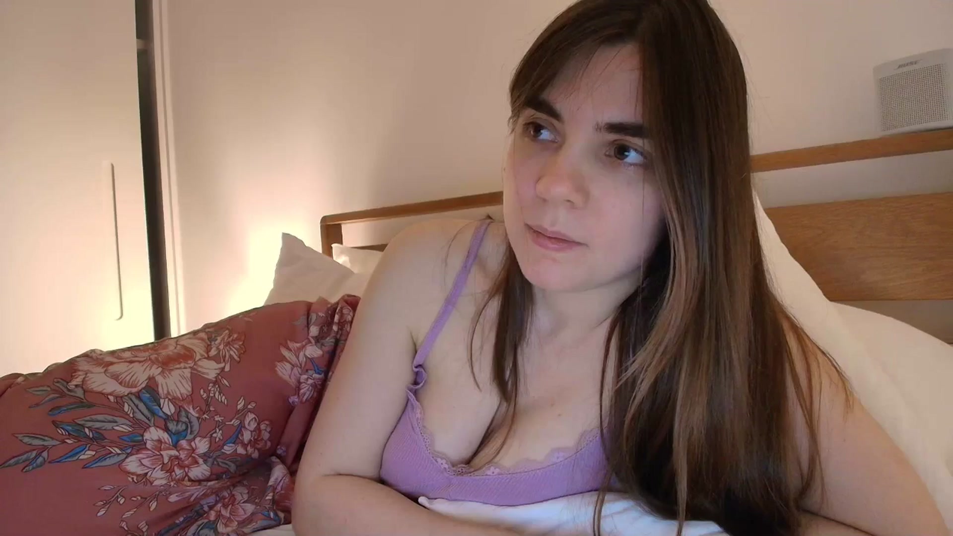 Gallery image thumbnail from tokencunt's myfreecams stream on, 05/01/2025, 01:59 image 18 of 20