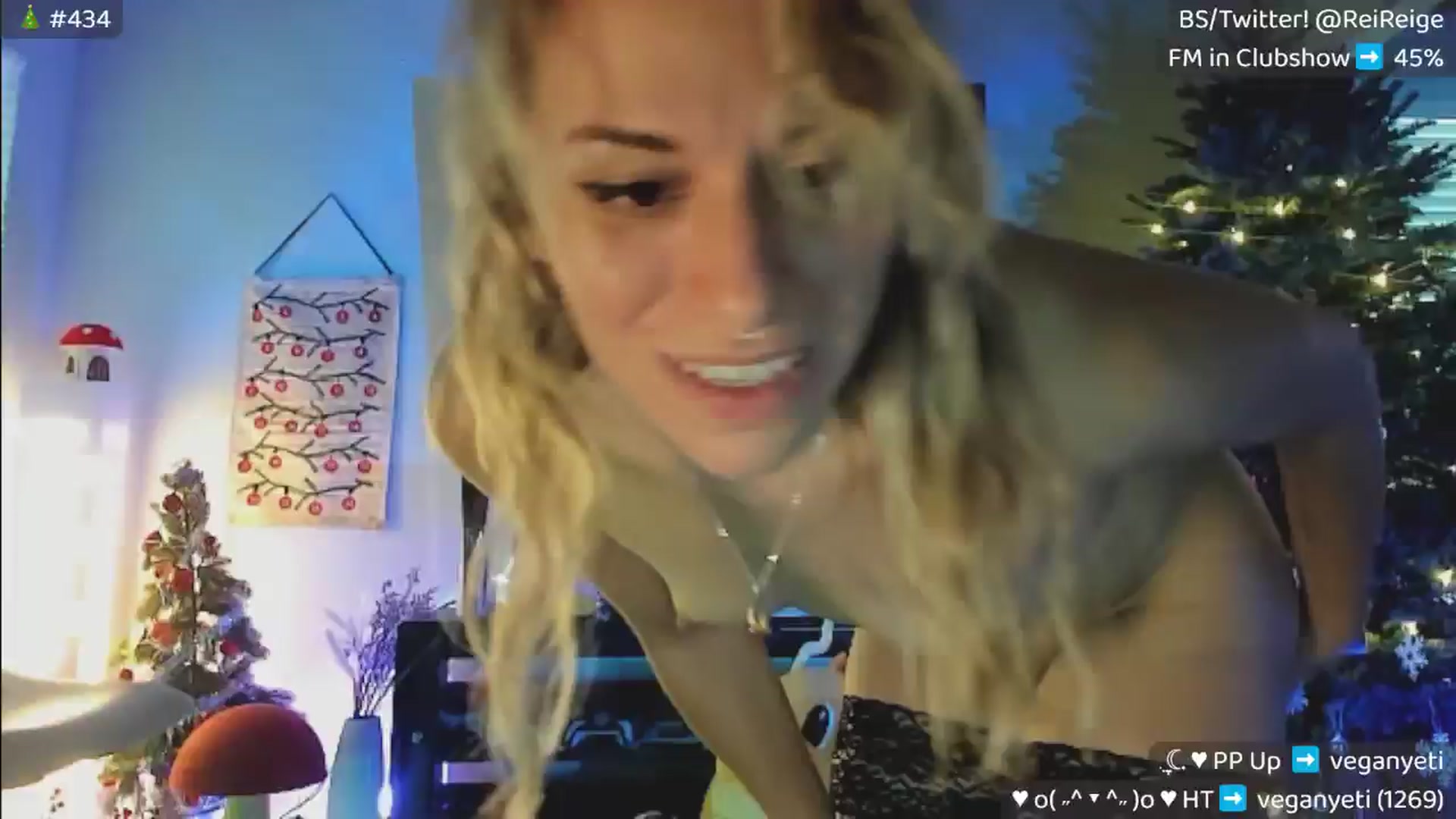 Gallery image thumbnail from tomkhagai's myfreecams stream on, 12/18/2024, 14:51 image 18 of 20