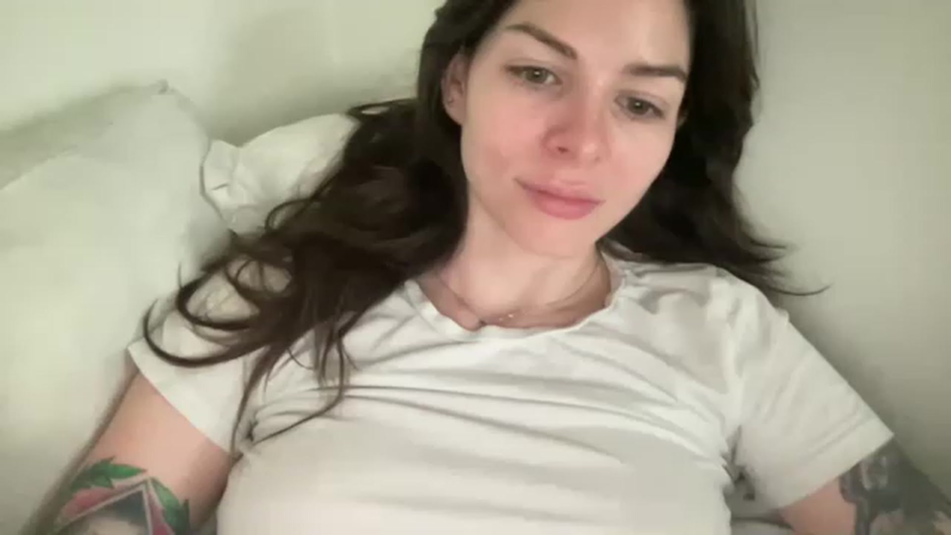 Gallery image thumbnail from tonyclifton69's myfreecams stream on, 04/17/2023, 12:19 image 15 of 20