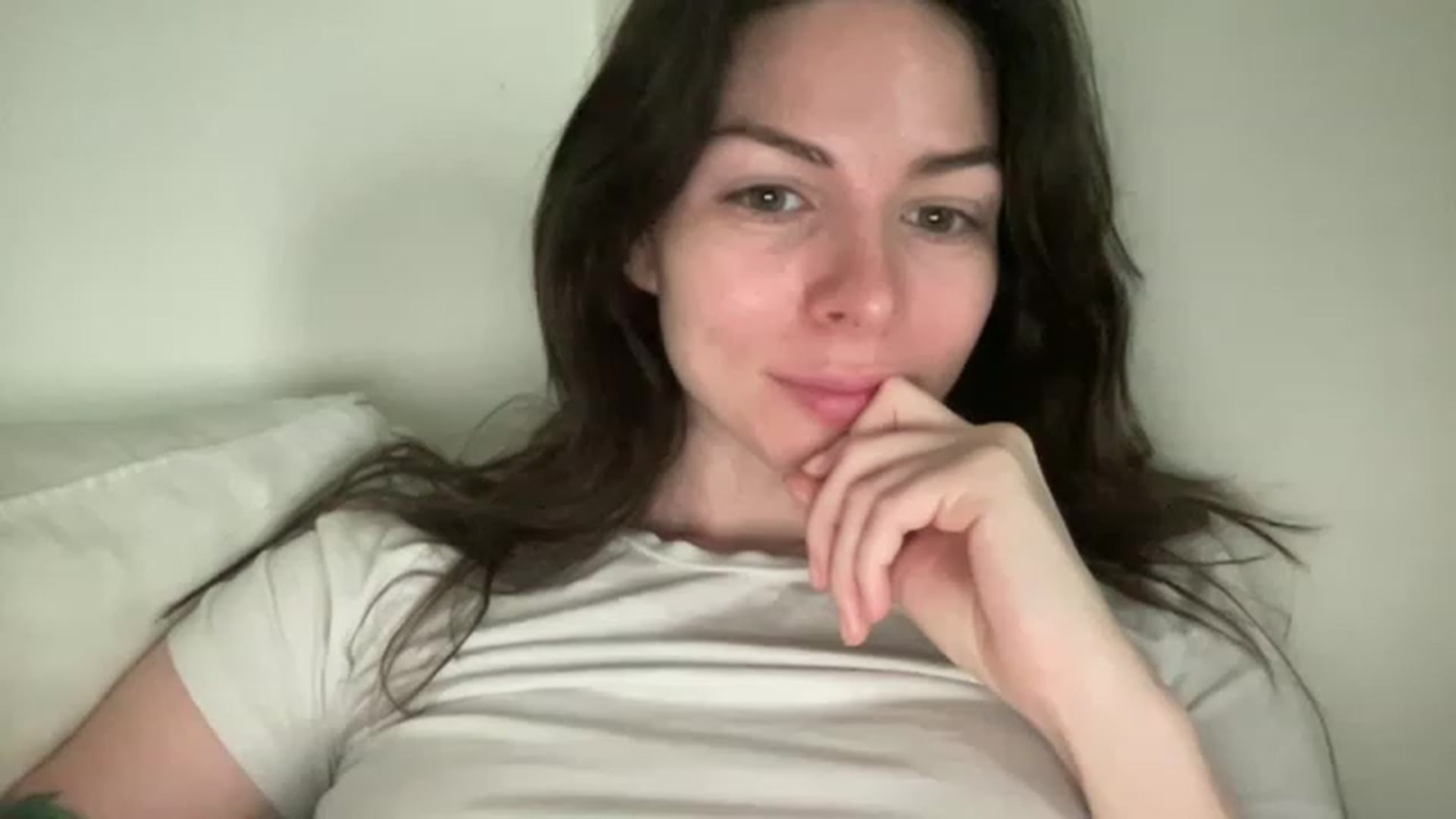Gallery image thumbnail from tonyclifton69's myfreecams stream on, 04/17/2023, 12:19 image 8 of 20