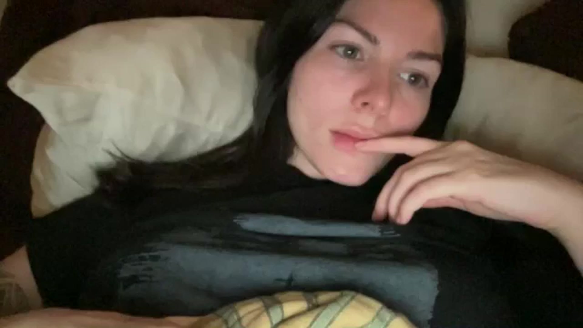 Gallery image thumbnail from tonyclifton69's myfreecams stream on, 04/22/2025, 02:28 image 1 of 20