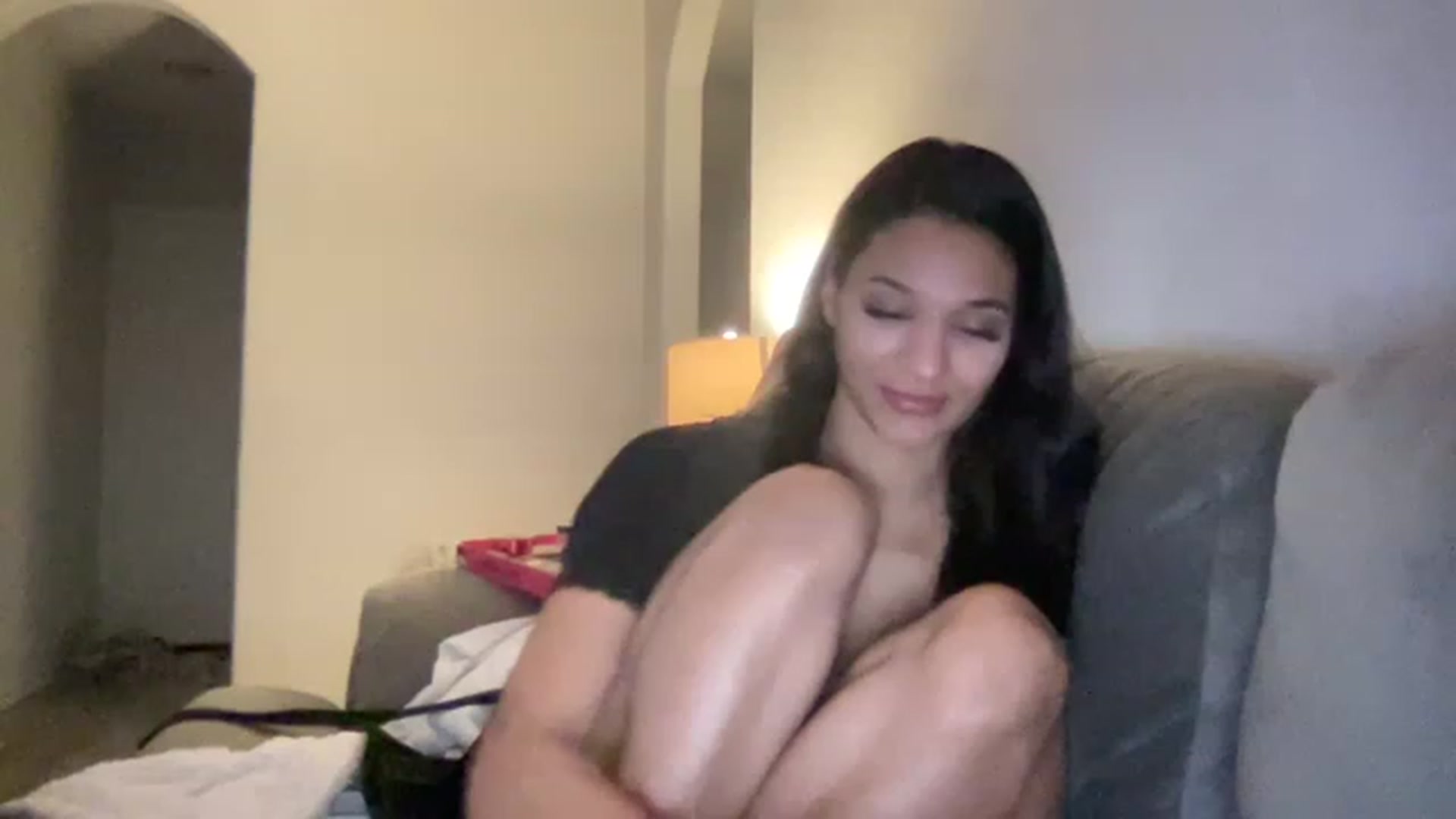 Gallery image thumbnail from torireigns1's myfreecams stream on, 12/20/2022, 09:50 image 6 of 20