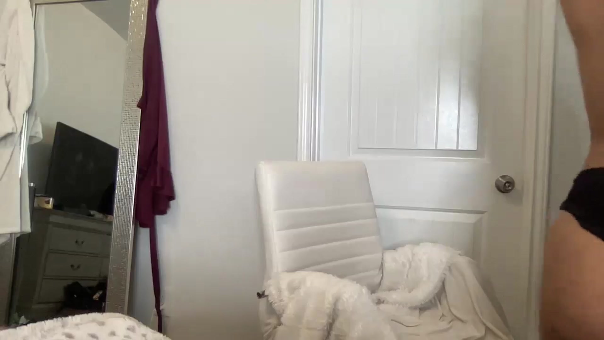 Gallery image thumbnail from torireigns1's myfreecams stream on, 05/26/2024, 19:18 image 15 of 20