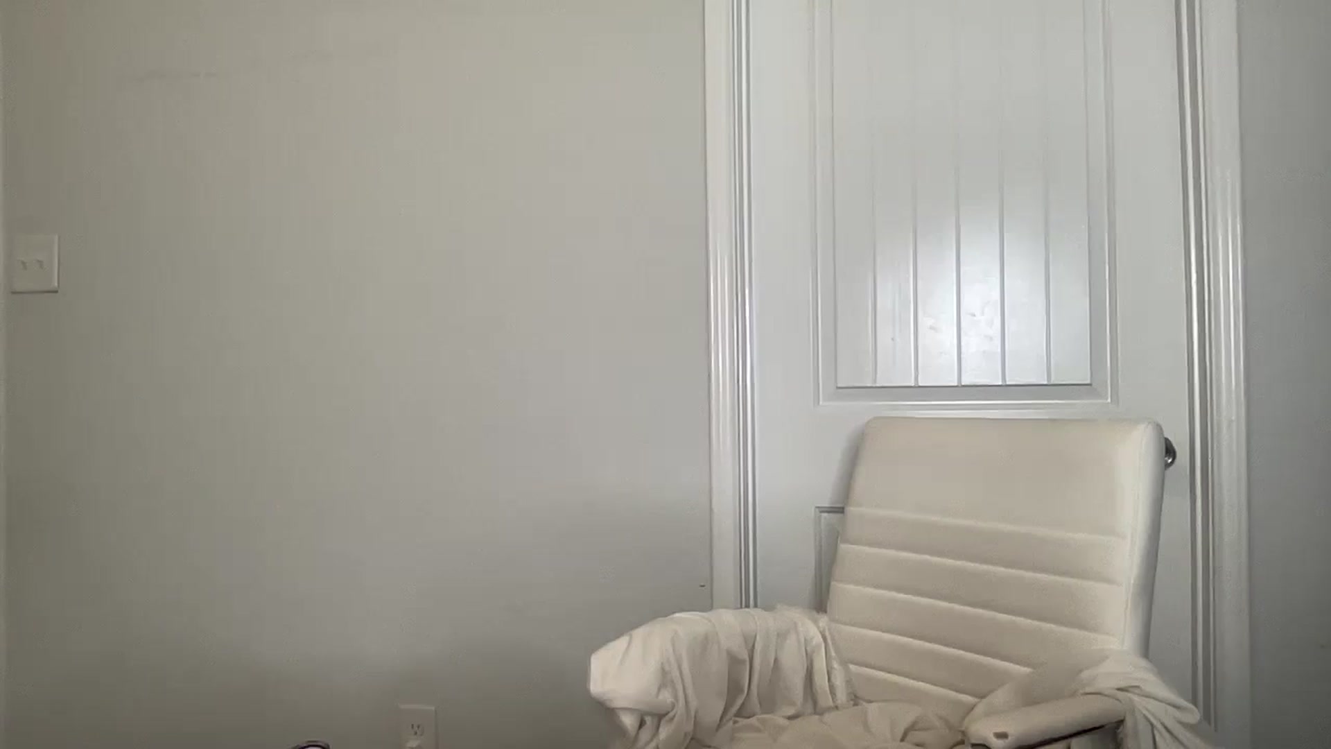 Gallery image thumbnail from torireigns1's myfreecams stream on, 06/18/2024, 18:17 image 9 of 20