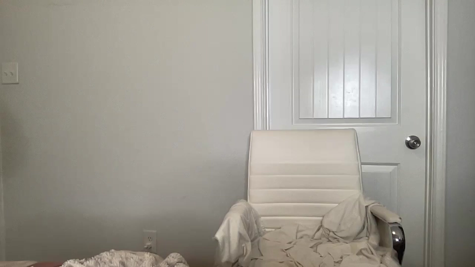 Gallery image thumbnail from torireigns1's myfreecams stream on, 06/18/2024, 18:17 image 11 of 20
