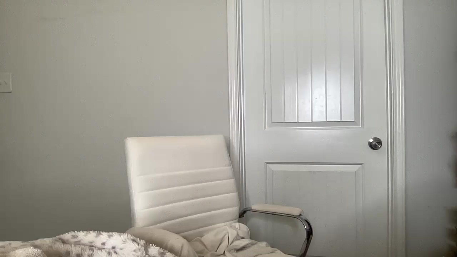 Gallery image thumbnail from torireigns1's myfreecams stream on, 06/23/2024, 17:54 image 8 of 20