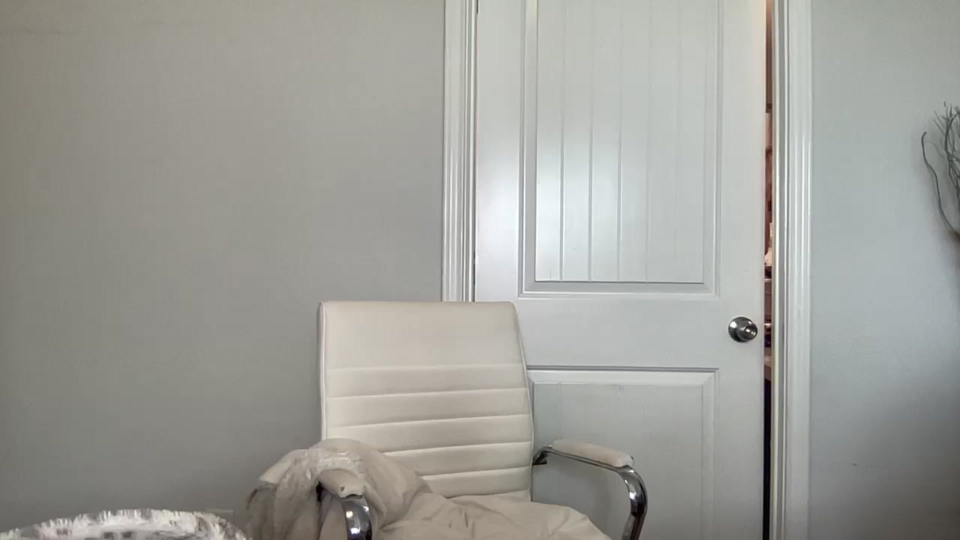 Gallery image thumbnail from torireigns1's myfreecams stream on, 07/20/2024, 18:26 image 15 of 20