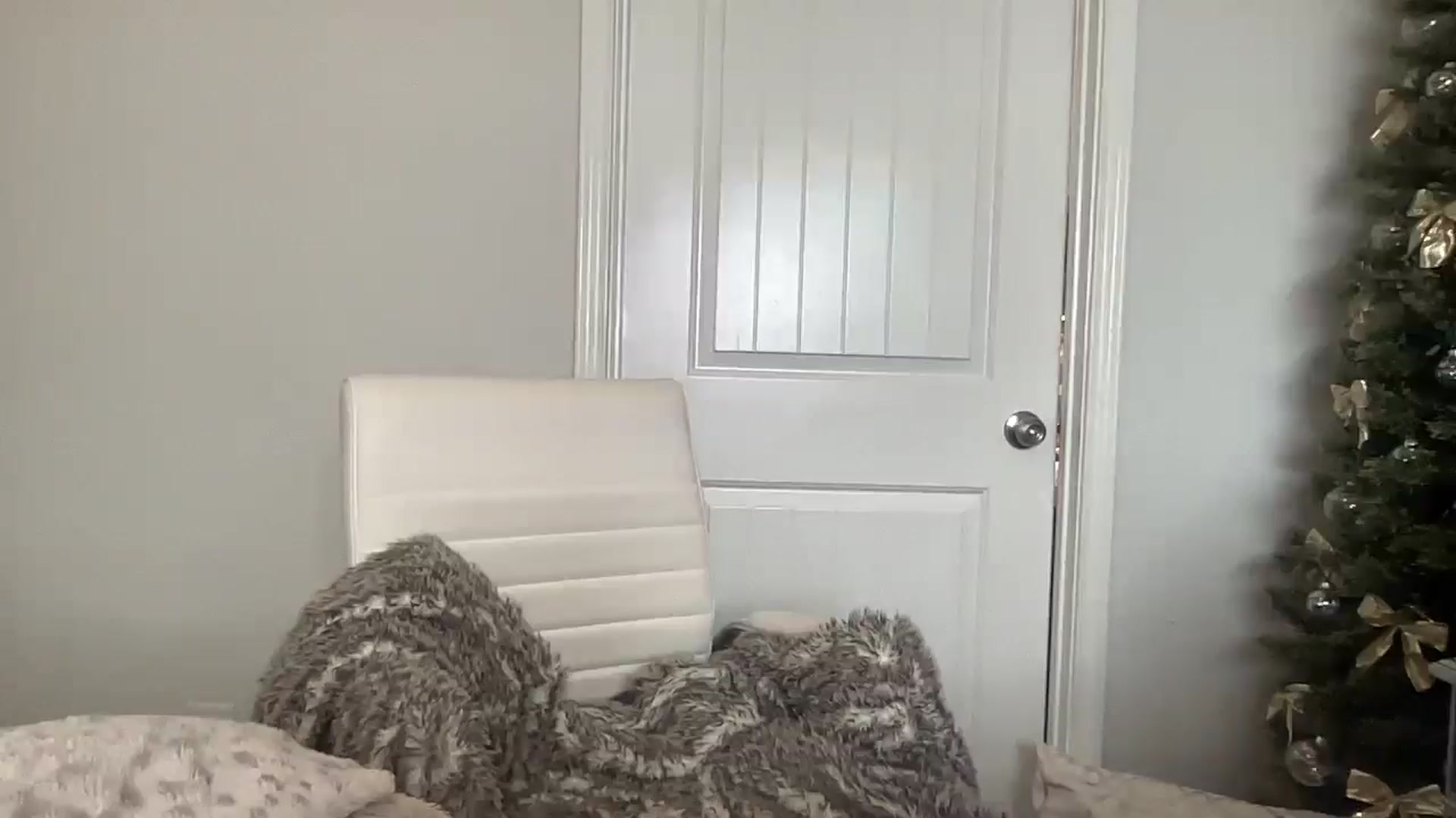 Gallery image thumbnail from torireigns1's myfreecams stream on, 11/16/2024, 18:04 image 17 of 20