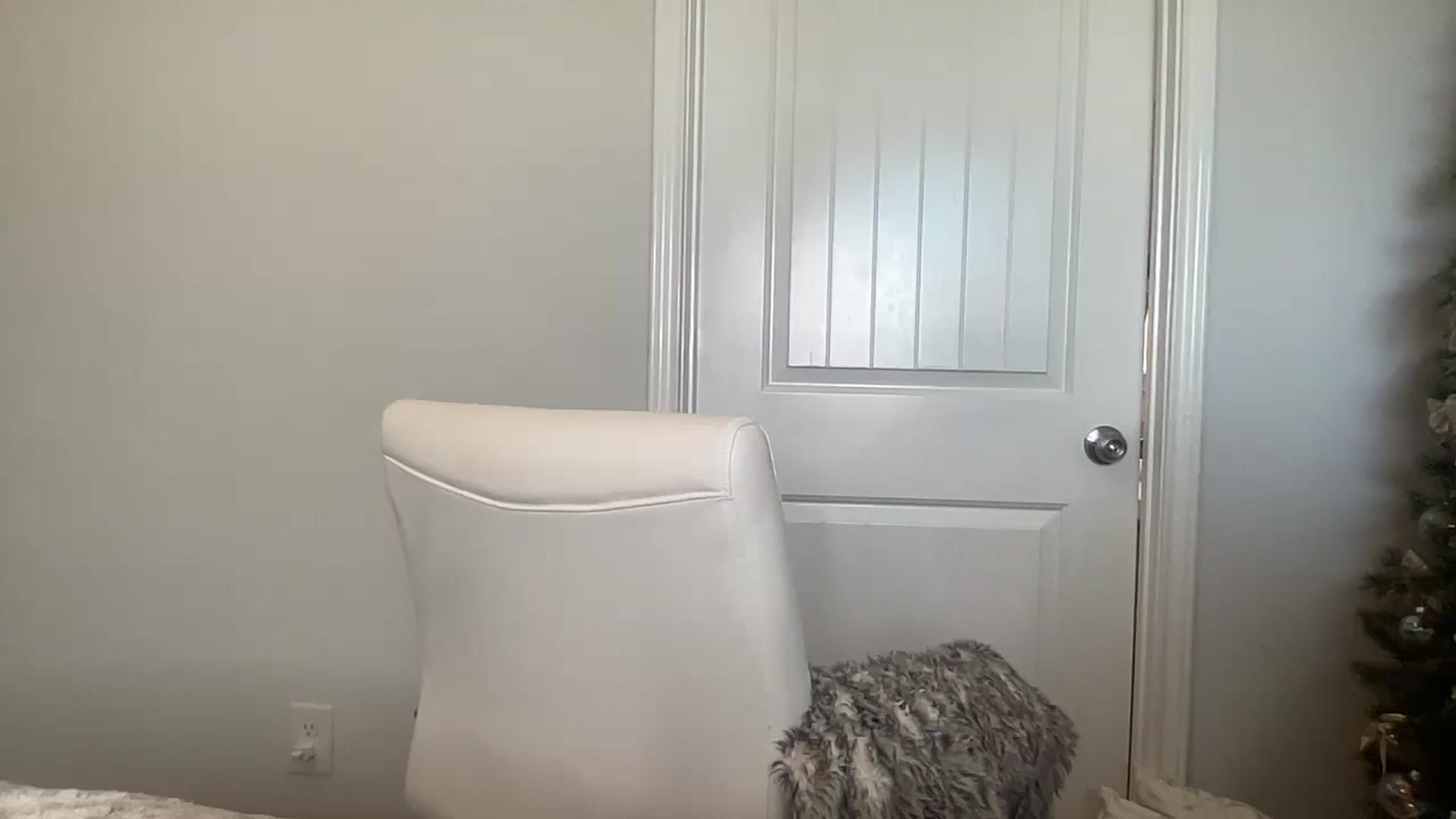 Gallery image thumbnail from torireigns1's myfreecams stream on, 11/19/2024, 18:11 image 16 of 20