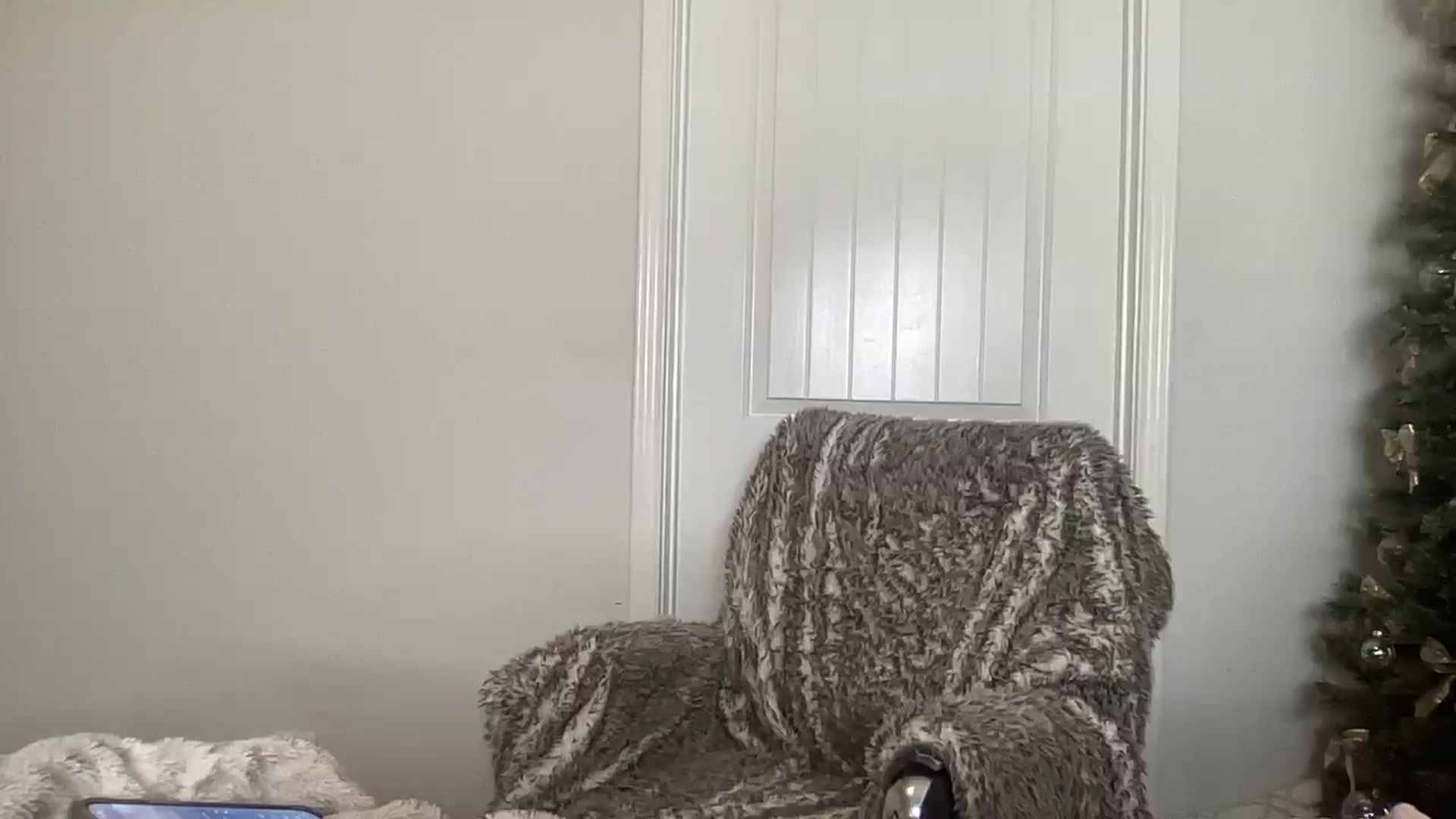 Gallery image thumbnail from torireigns1's myfreecams stream on, 12/17/2024, 22:02 image 6 of 20