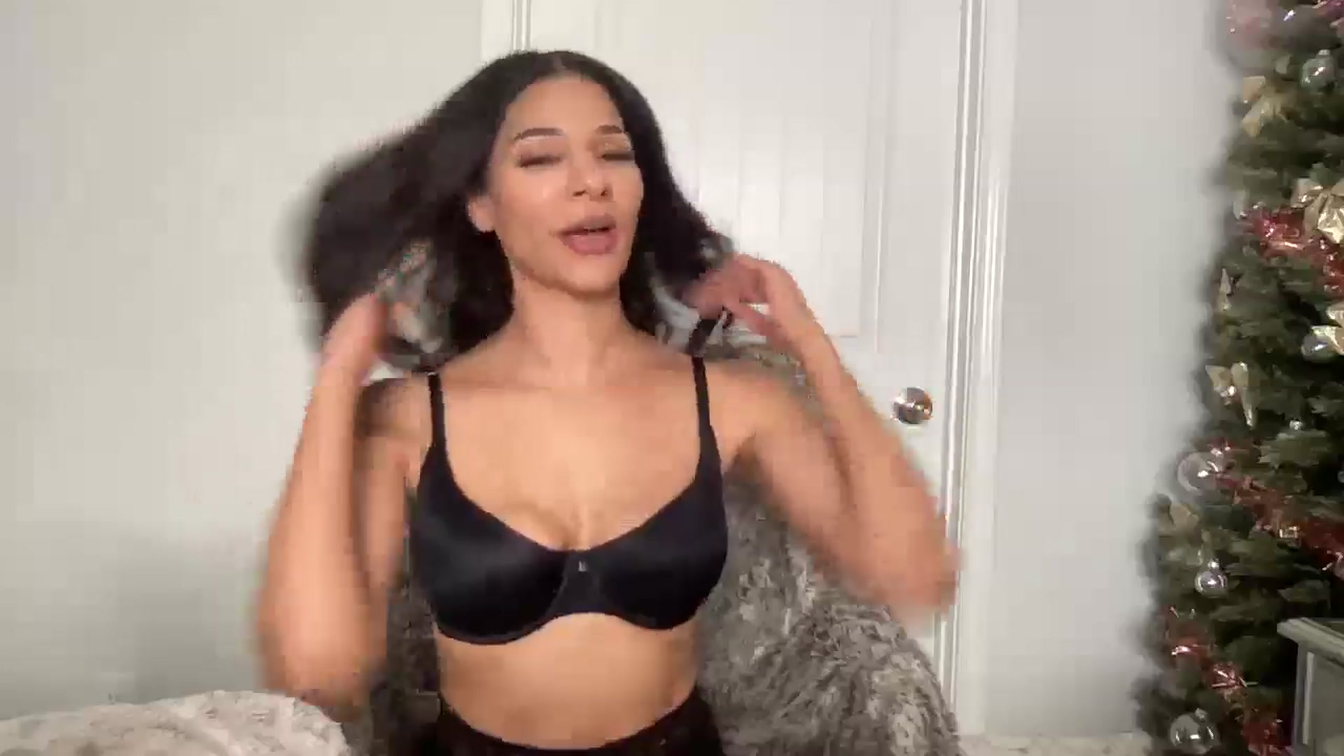 Gallery image thumbnail from torireigns1's myfreecams stream on, 01/14/2025, 21:16 image 17 of 20