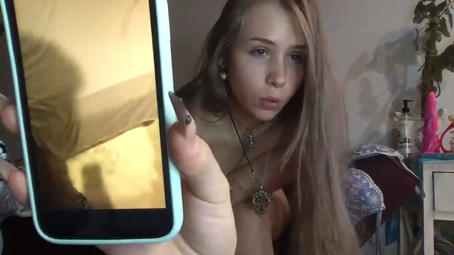 Gallery image thumbnail from tr4pf4iry's myfreecams stream on, 04/28/2024, 08:45 image 15 of 20