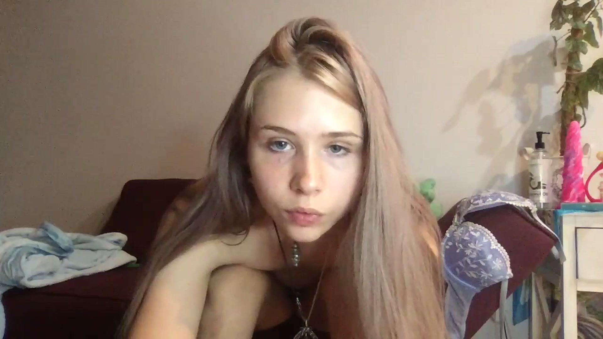 Gallery image thumbnail from tr4pf4iry's myfreecams stream on, 04/28/2024, 08:45 image 9 of 20