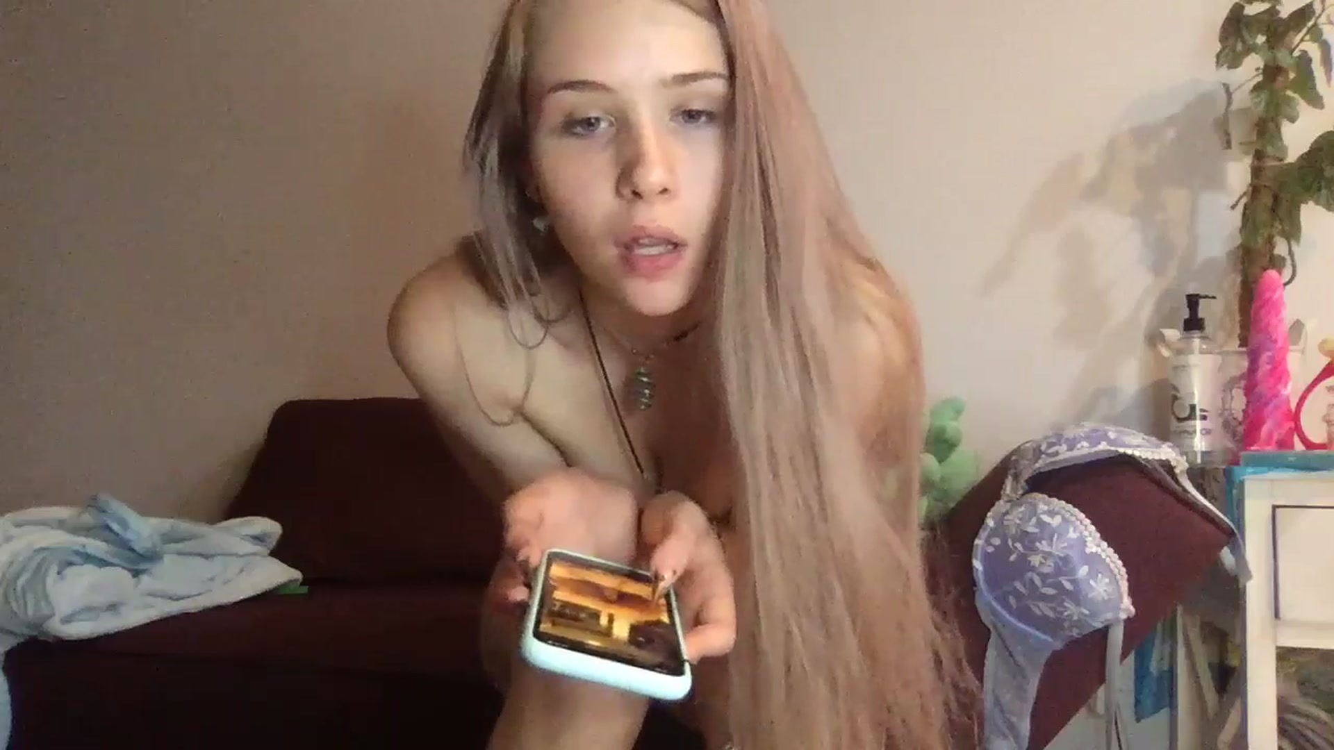 Gallery image thumbnail from tr4pf4iry's myfreecams stream on, 04/28/2024, 08:45 image 4 of 20