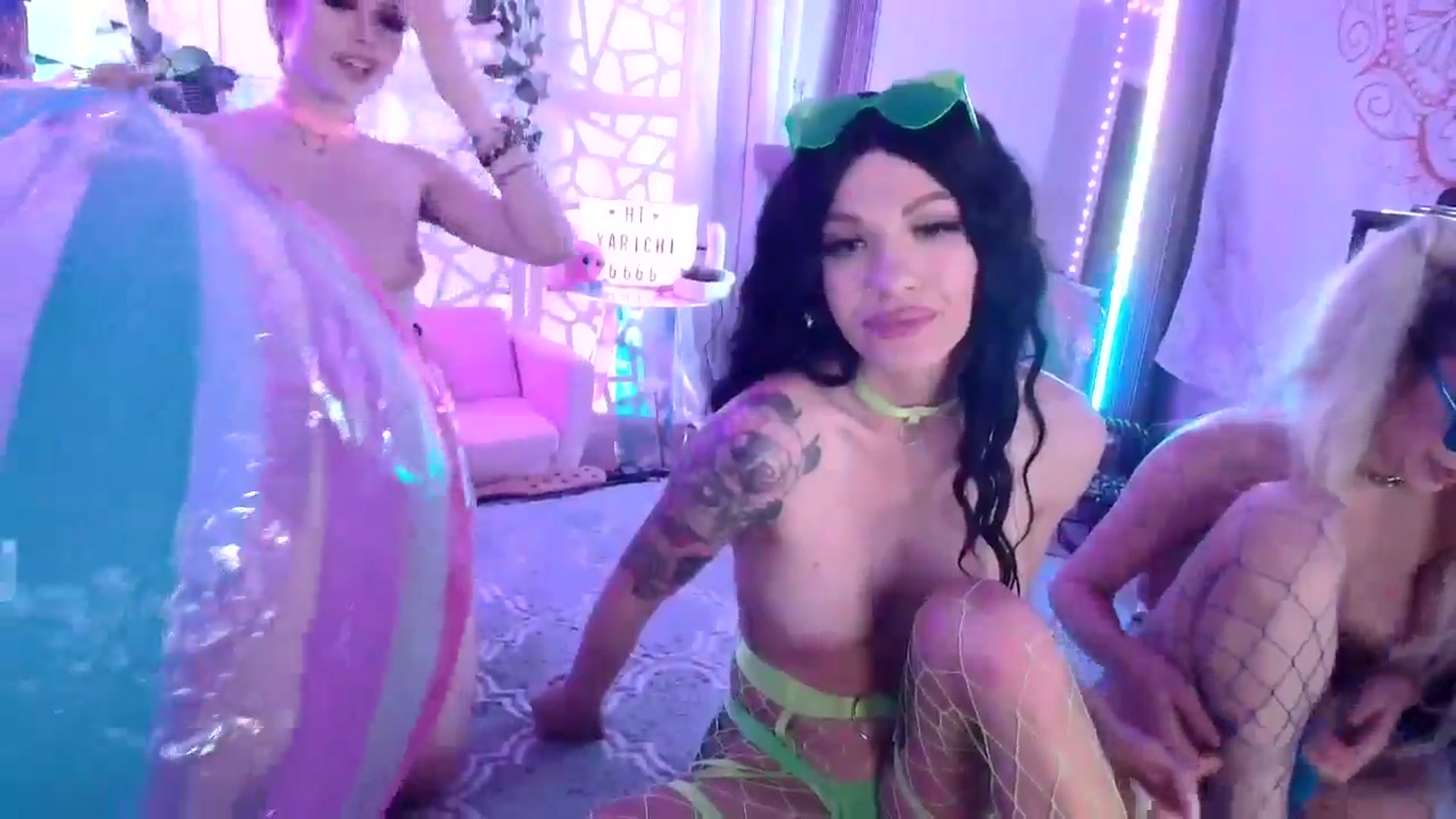 Gallery image thumbnail from tr4pf4iry's myfreecams stream on, 05/27/2024, 09:06 image 6 of 20
