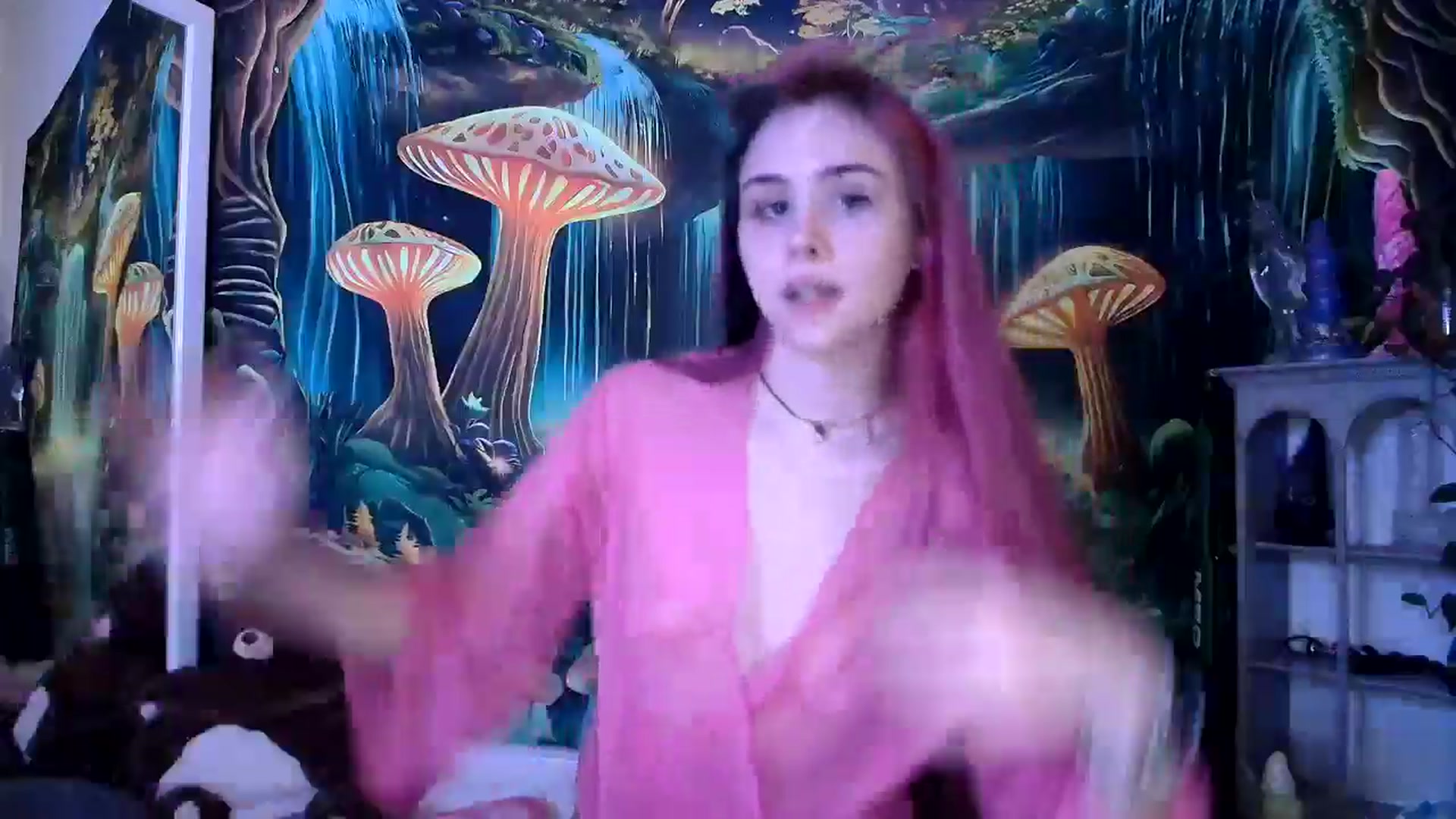 Gallery image thumbnail from tr4pf4iry's myfreecams stream on, 07/03/2024, 10:01 image 11 of 20