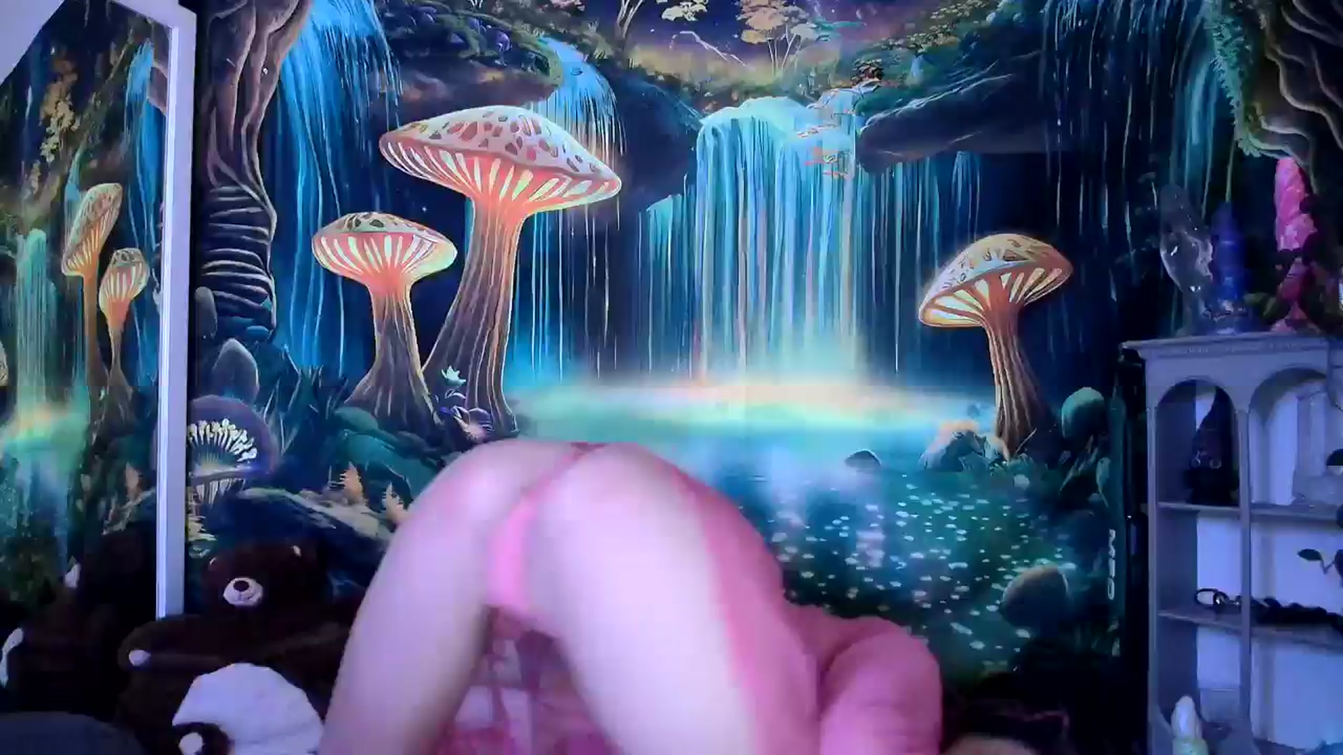 Gallery image thumbnail from tr4pf4iry's myfreecams stream on, 07/03/2024, 10:01 image 4 of 20
