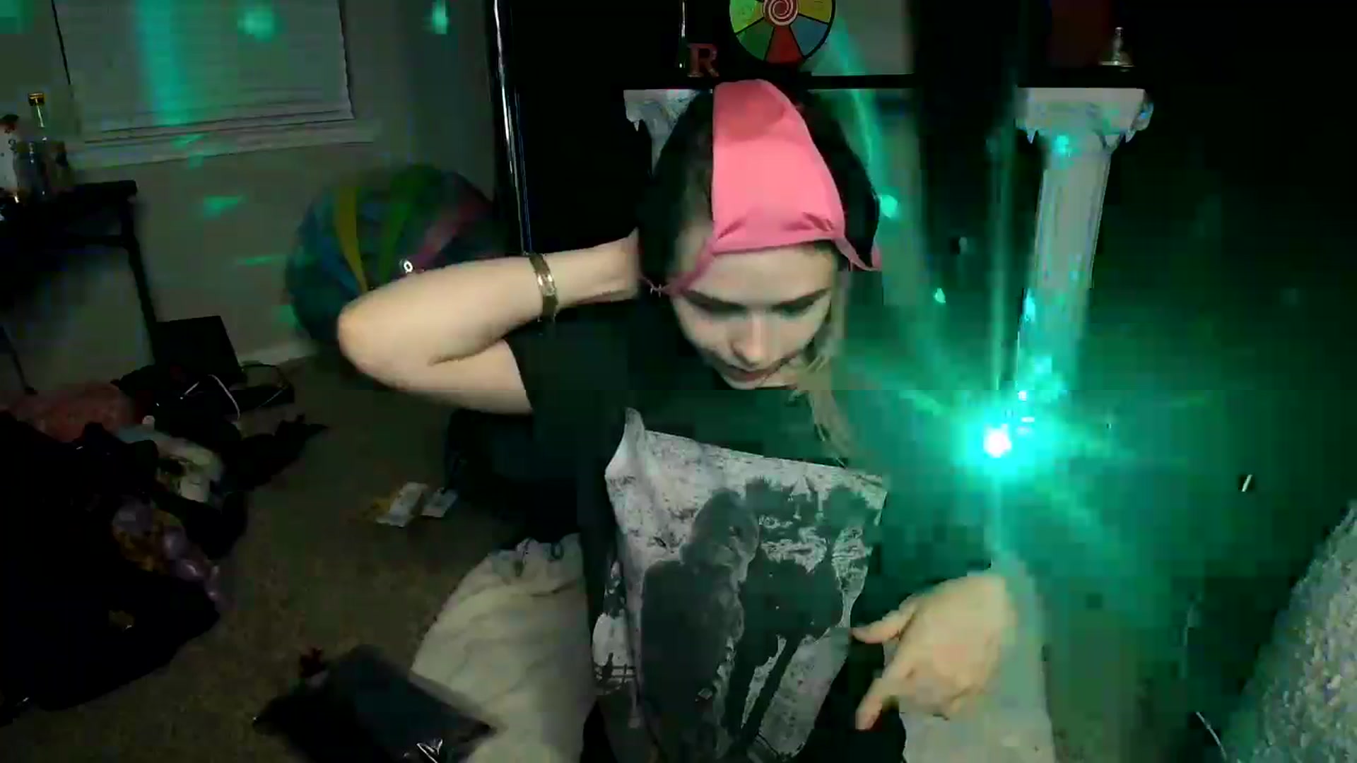 Gallery image thumbnail from tr4pf4iry's myfreecams stream on, 09/04/2024, 08:03 image 3 of 20