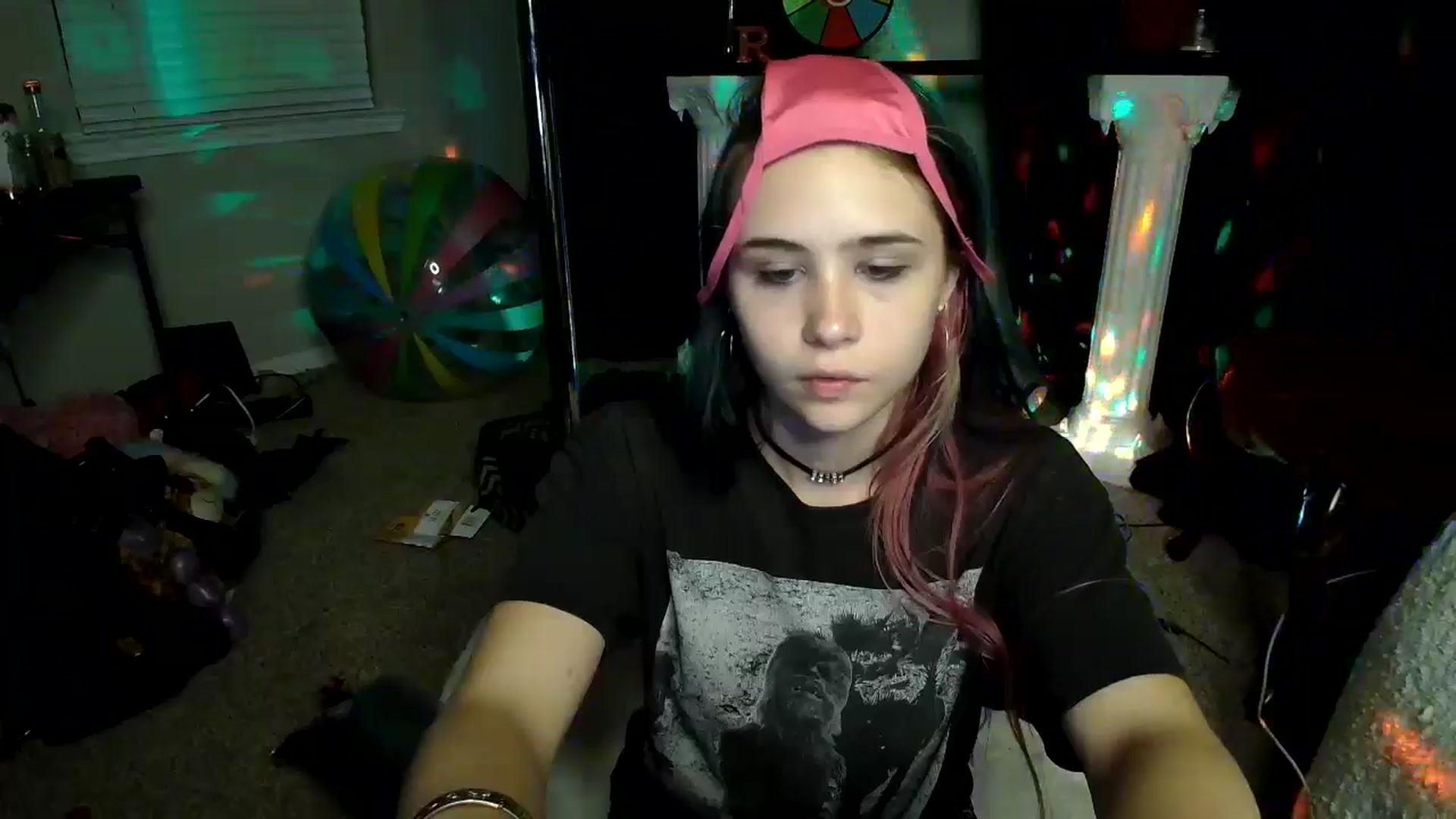 Gallery image thumbnail from tr4pf4iry's myfreecams stream on, 09/04/2024, 08:03 image 4 of 20