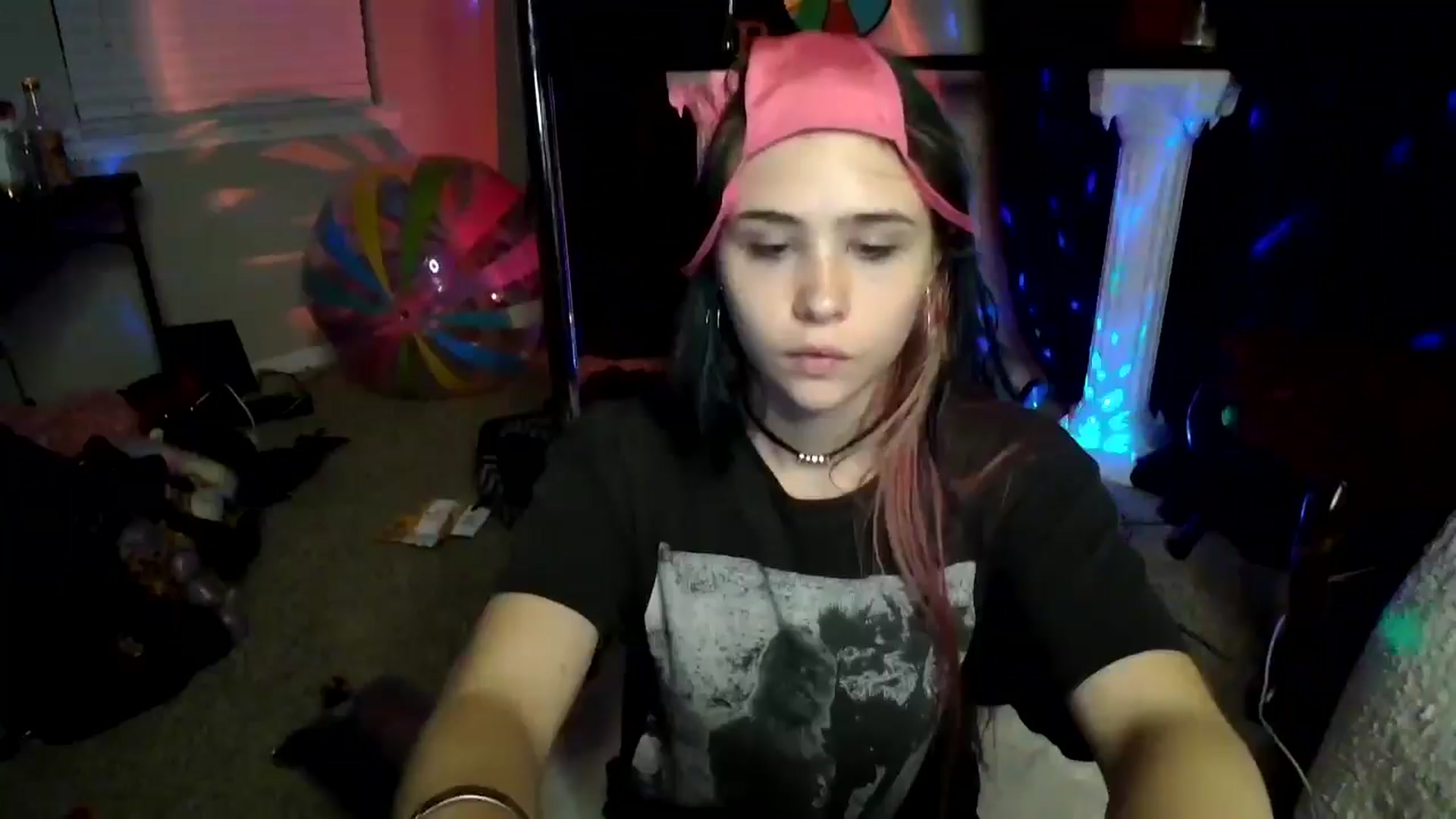 Gallery image thumbnail from tr4pf4iry's myfreecams stream on, 09/04/2024, 08:03 image 8 of 20