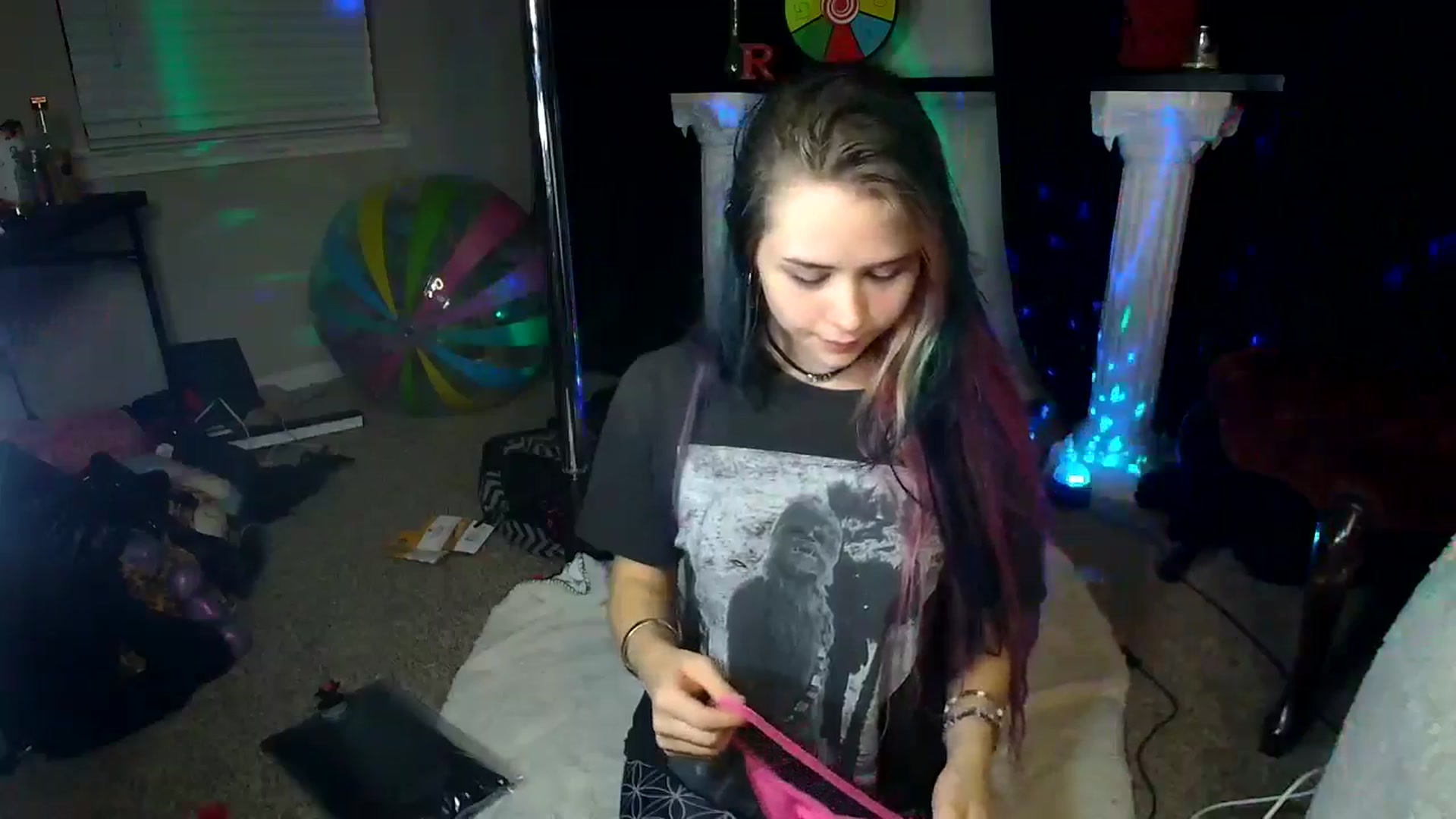 Gallery image thumbnail from tr4pf4iry's myfreecams stream on, 09/04/2024, 08:03 image 14 of 20