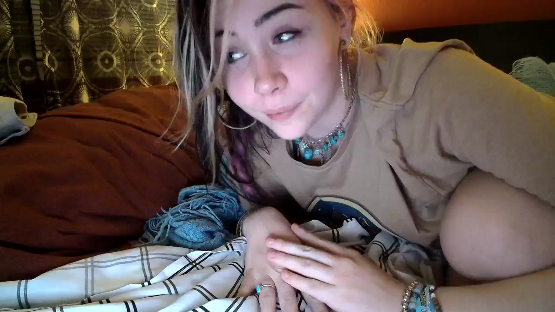 Gallery image thumbnail from tr4pf4iry's myfreecams stream on, 11/12/2024, 11:25 image 11 of 20