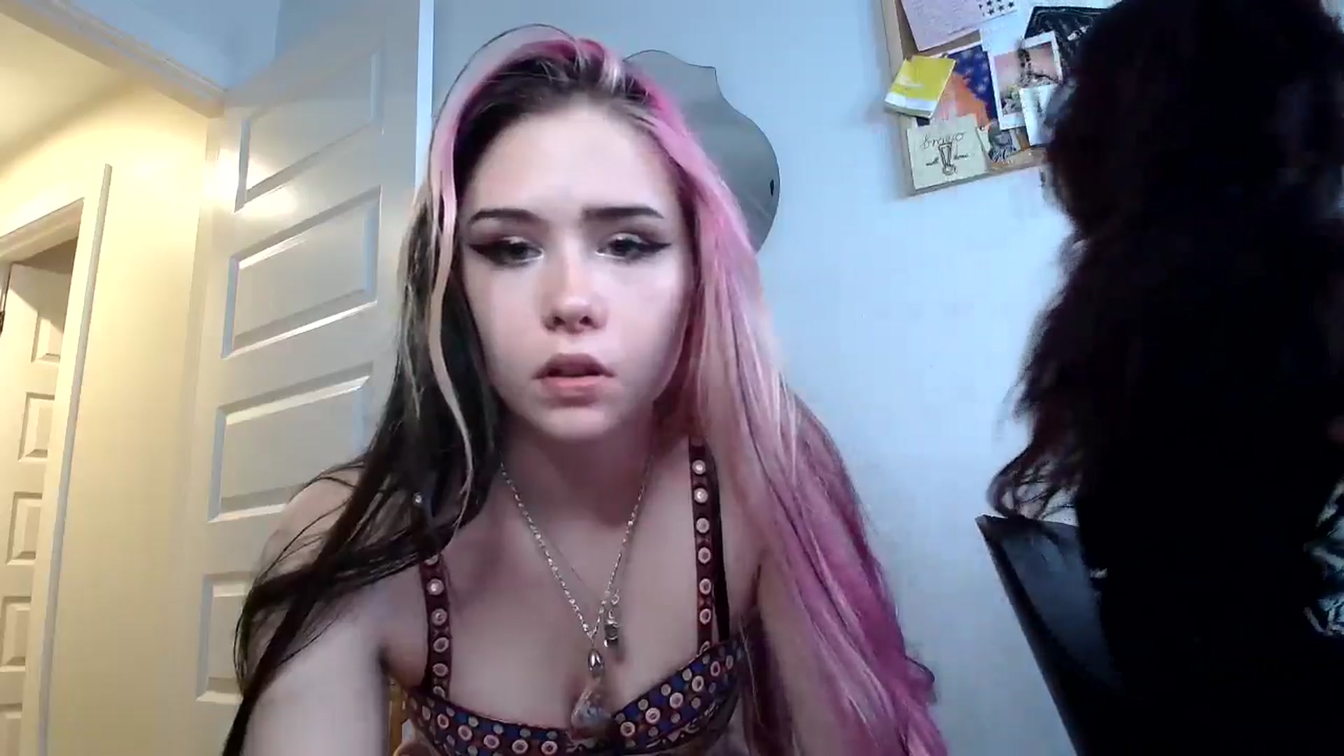 Gallery image thumbnail from tr4pf4iry's myfreecams stream on, 11/17/2024, 12:25 image 4 of 20