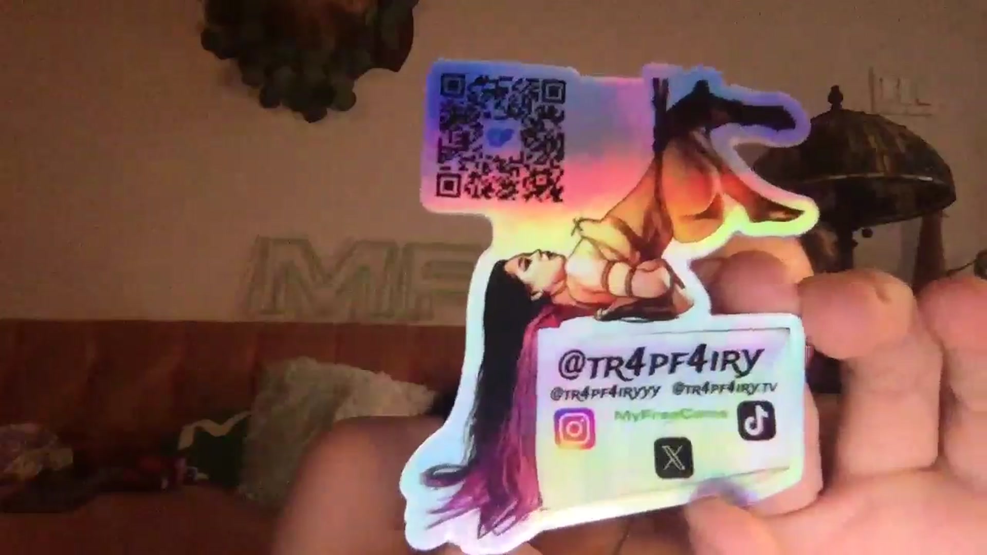 Gallery image thumbnail from tr4pf4iry's myfreecams stream on, 12/21/2024, 12:23 image 6 of 20