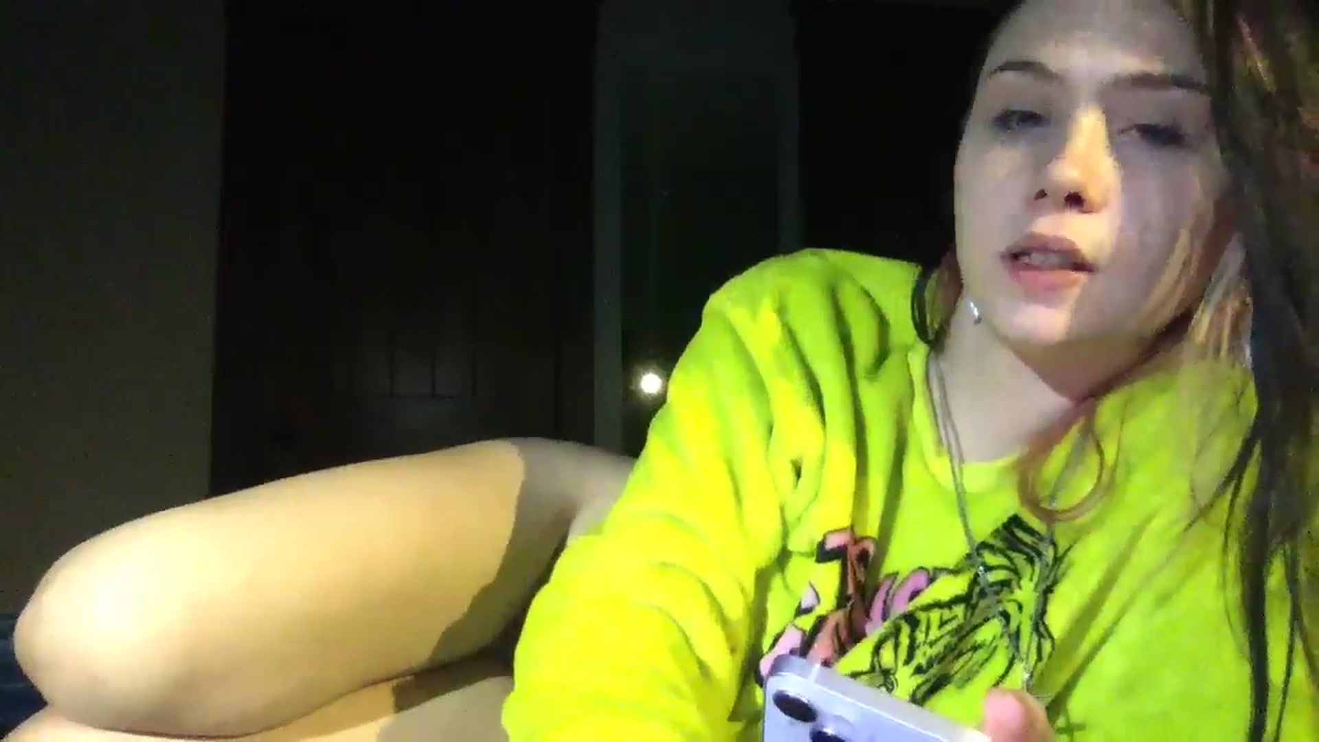 Gallery image thumbnail from tr4pf4iry's myfreecams stream on, 12/25/2024, 08:56 image 15 of 20