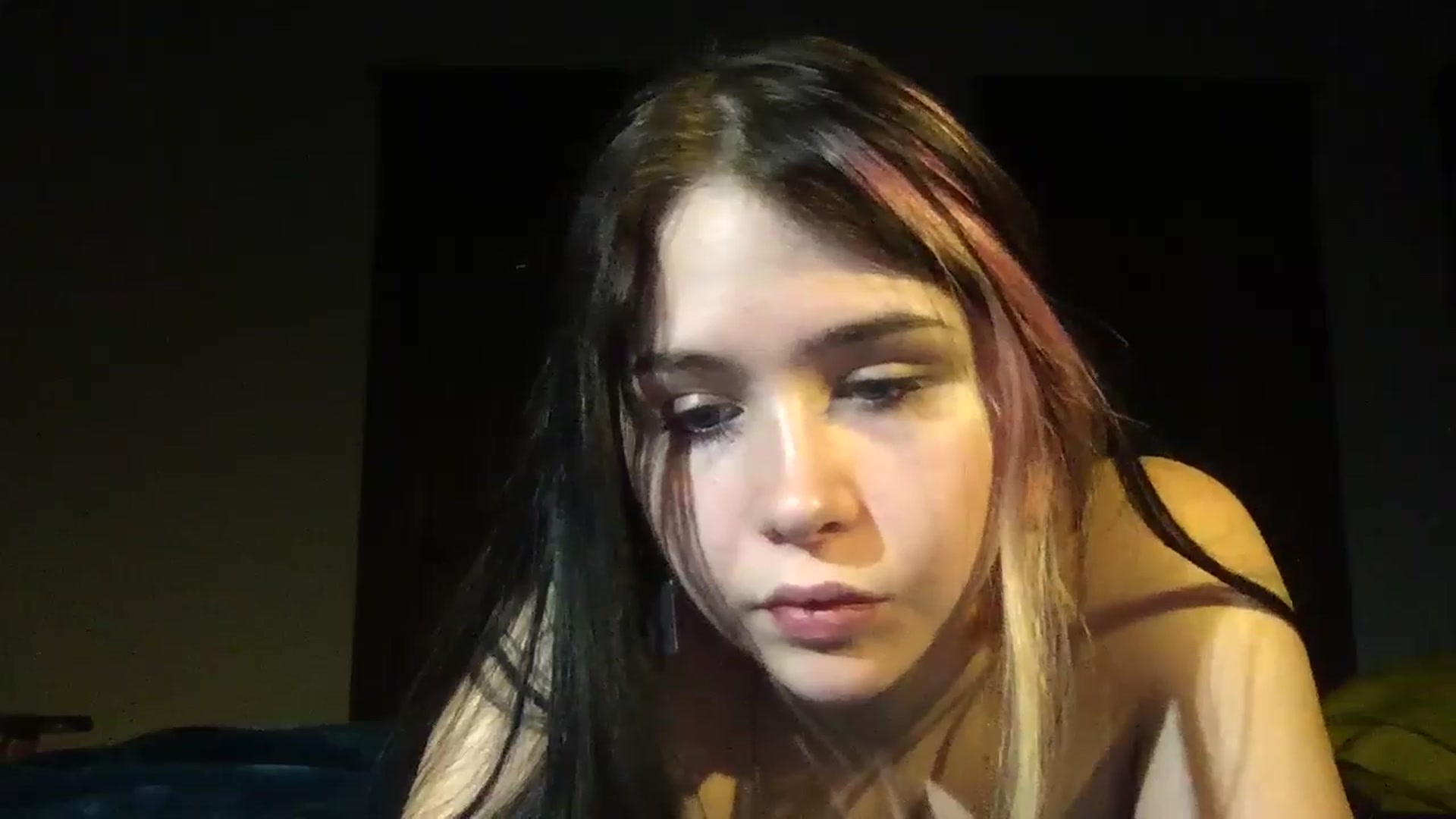 Gallery image thumbnail from tr4pf4iry's myfreecams stream on, 12/25/2024, 10:02 image 10 of 20
