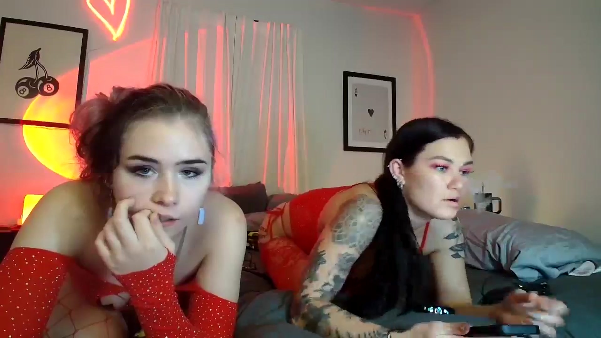 Gallery image thumbnail from tr4pf4iry's myfreecams stream on, 12/28/2024, 10:04 image 13 of 20