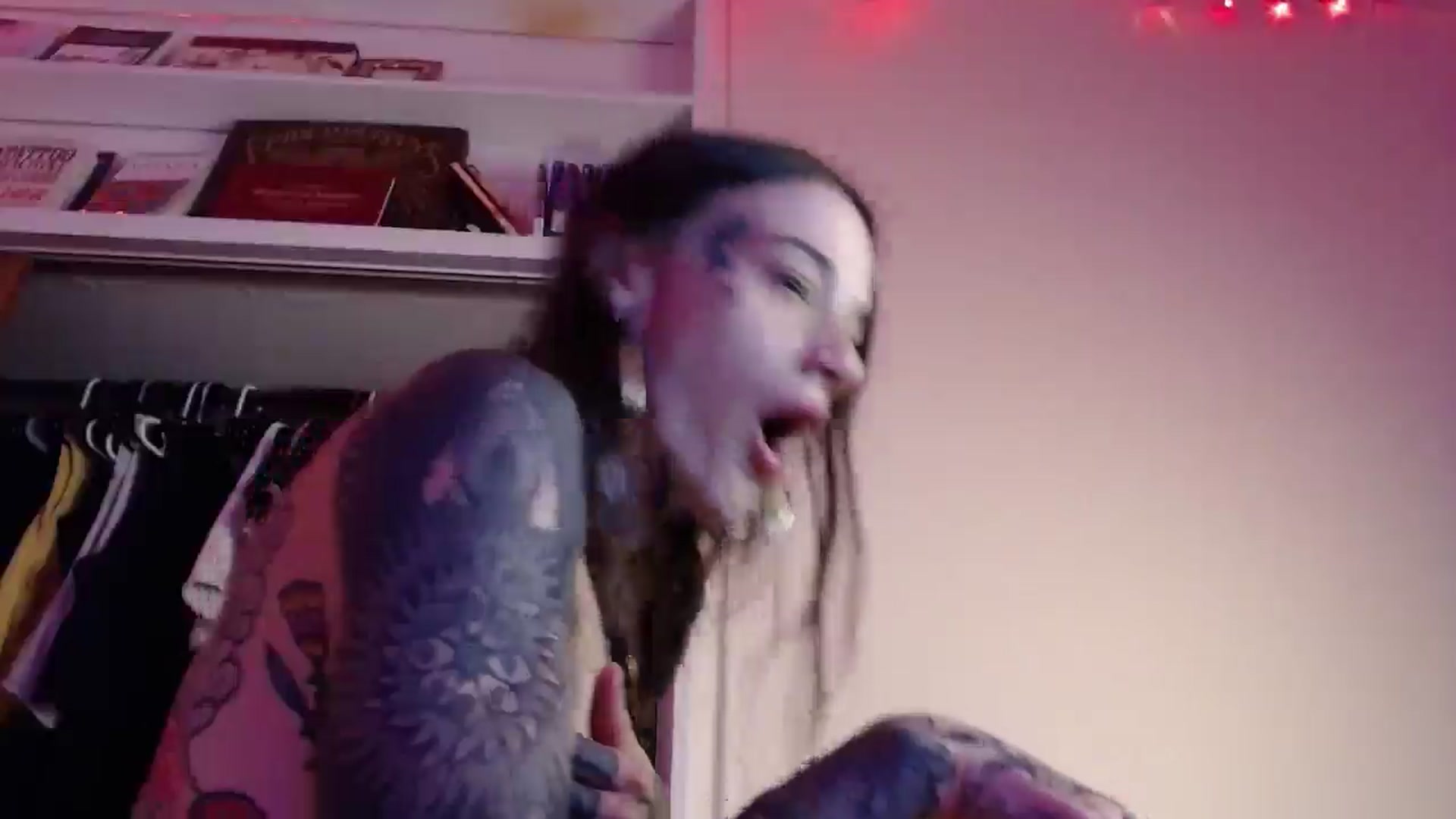 Gallery image thumbnail from trash_angel69's myfreecams stream on, 06/11/2025, 08:57 image 10 of 20