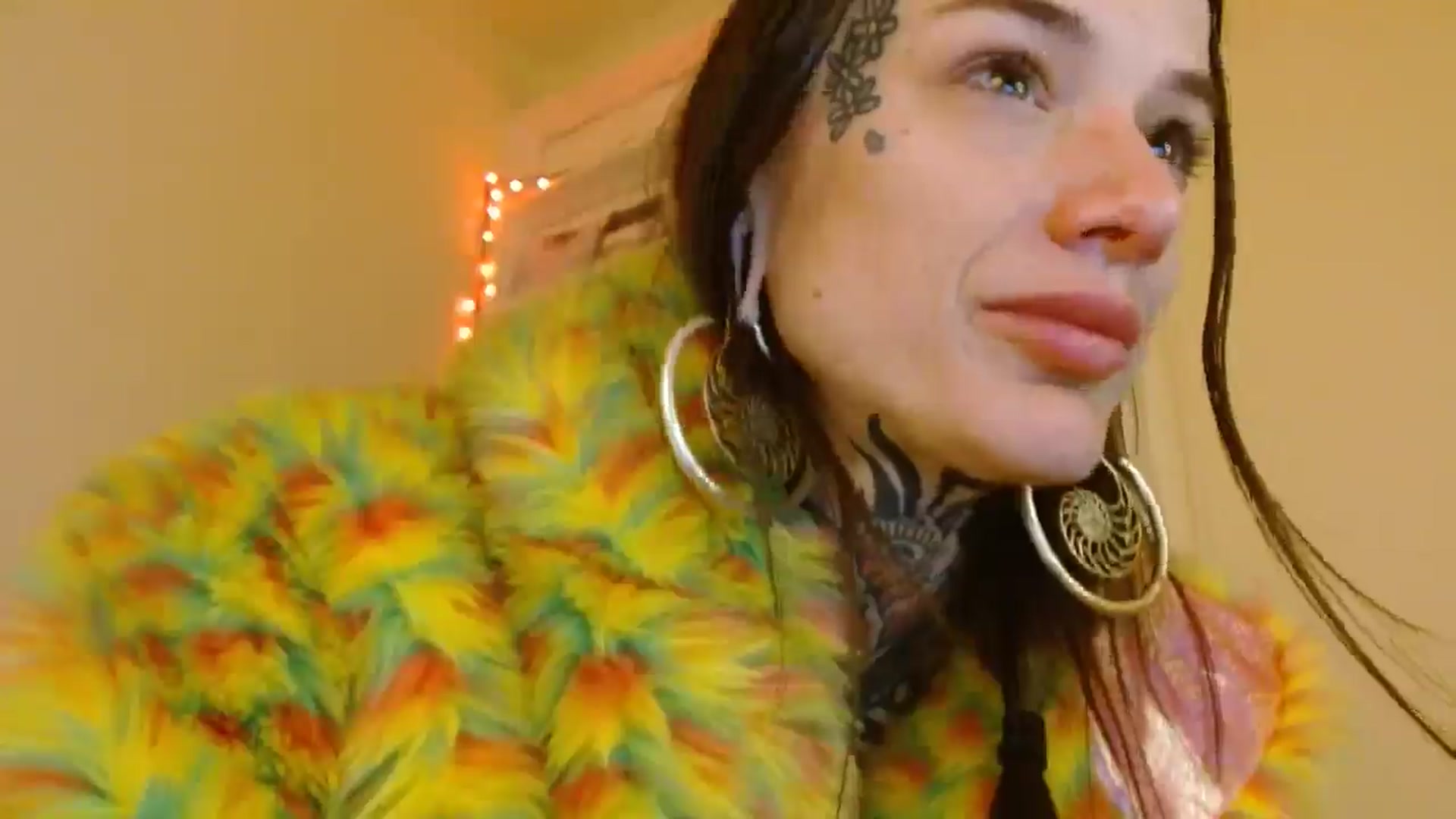 Gallery image thumbnail from trash_angel69's myfreecams stream on, 07/06/2025, 08:31 image 13 of 20