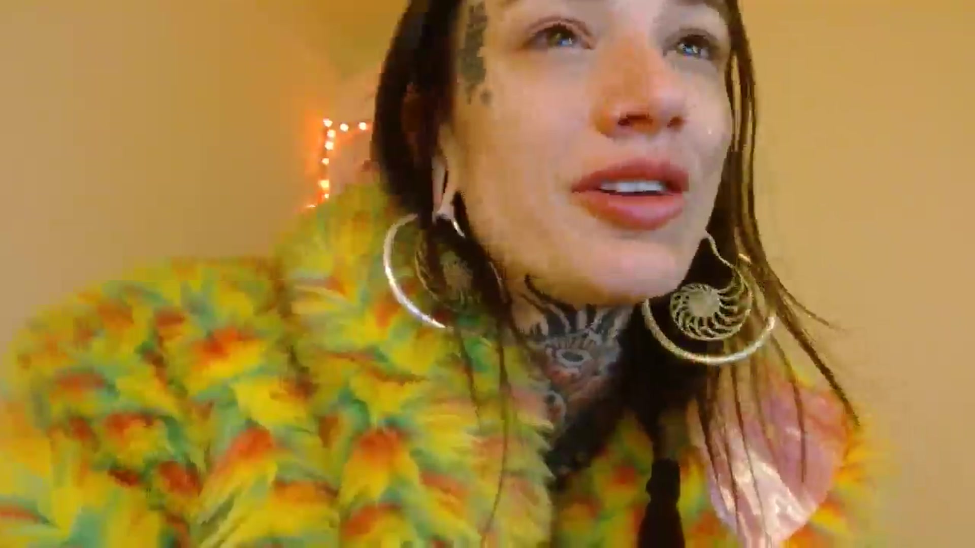 Gallery image thumbnail from trash_angel69's myfreecams stream on, 07/06/2025, 08:31 image 12 of 20