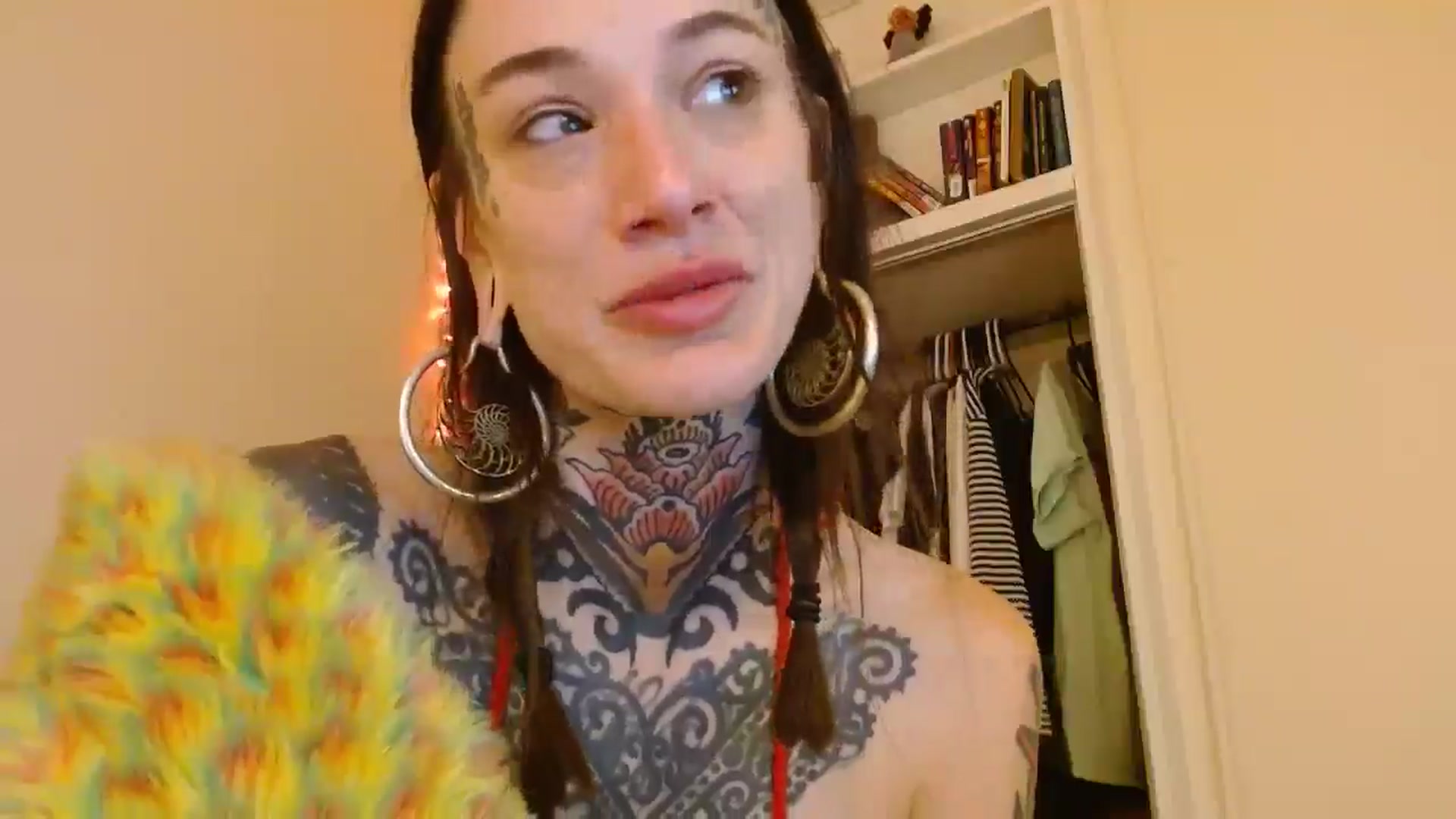 Gallery image thumbnail from trash_angel69's myfreecams stream on, 07/06/2025, 08:31 image 19 of 20