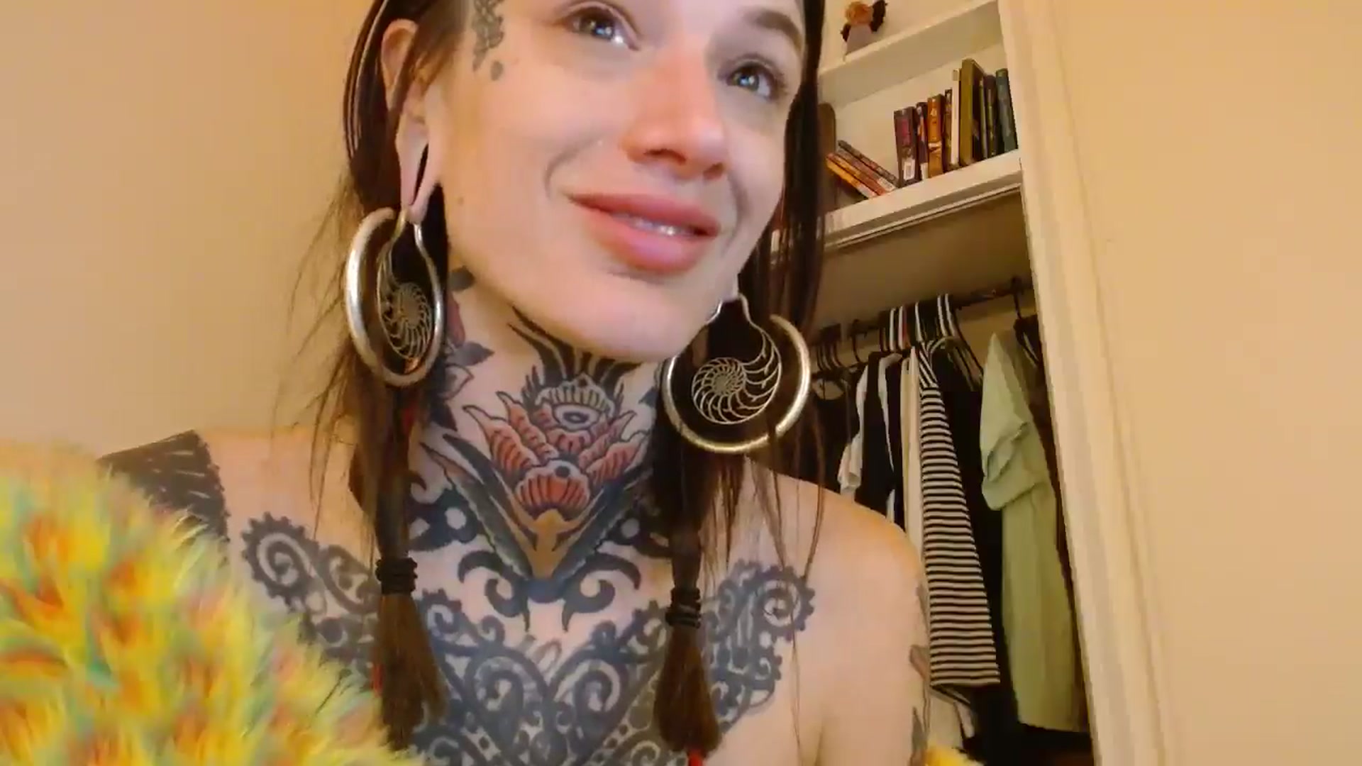 Gallery image thumbnail from trash_angel69's myfreecams stream on, 07/06/2025, 08:31 image 20 of 20